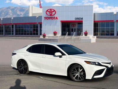 2022 Toyota CAMRY SE