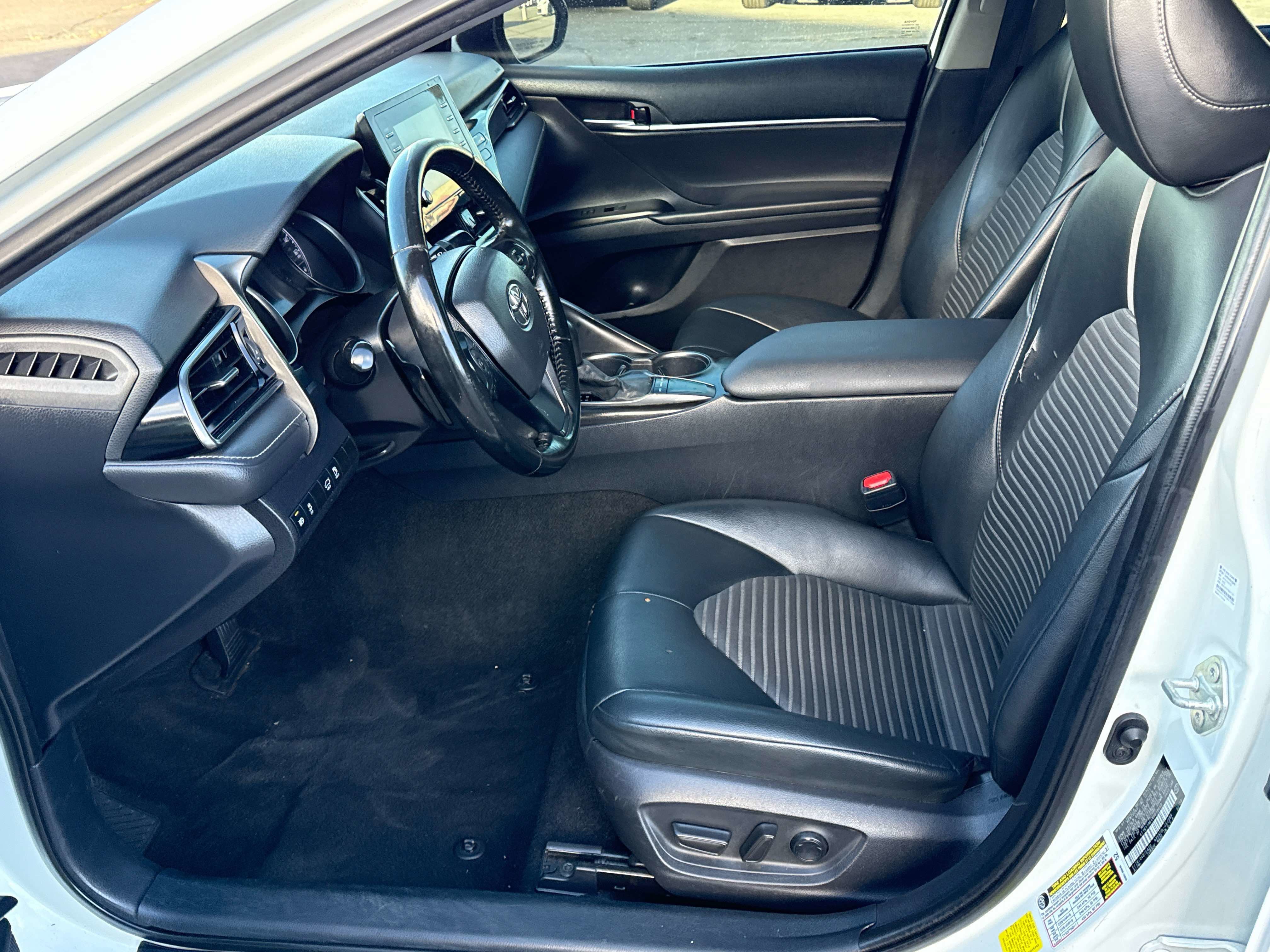 2022 Toyota CAMRY SE