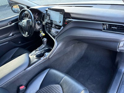 2022 Toyota CAMRY SE