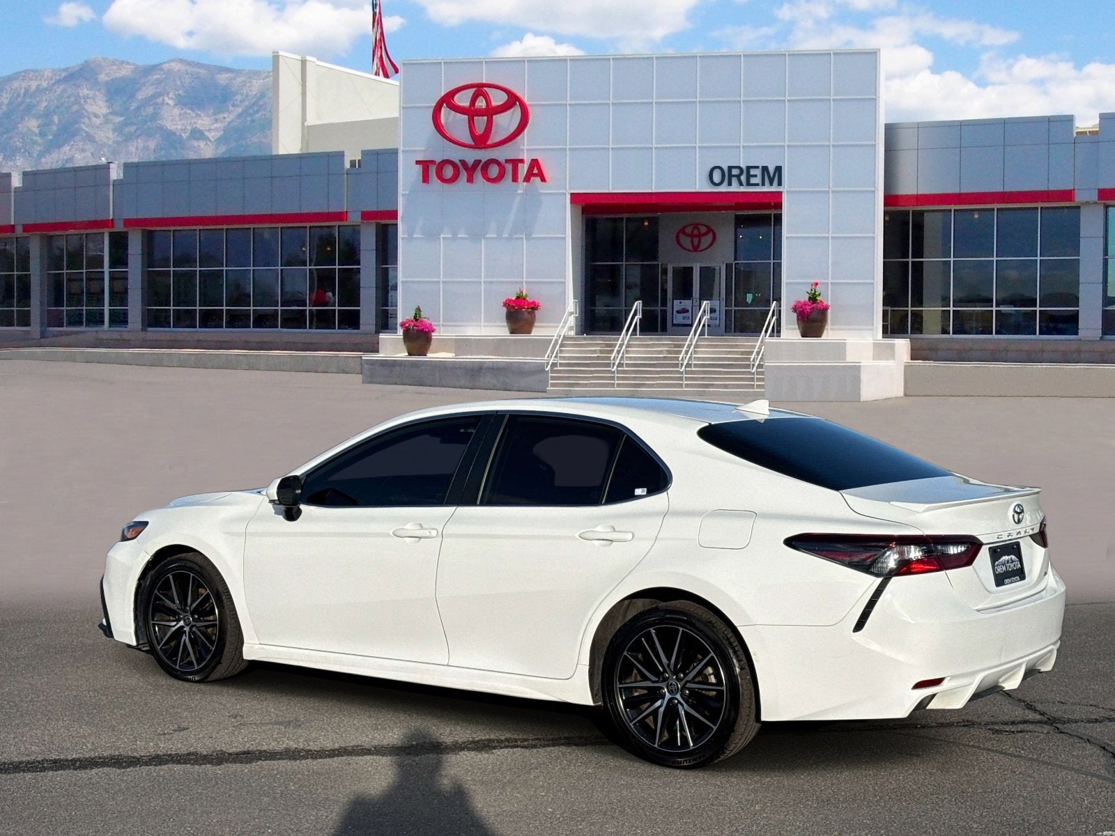 2022 Toyota CAMRY SE