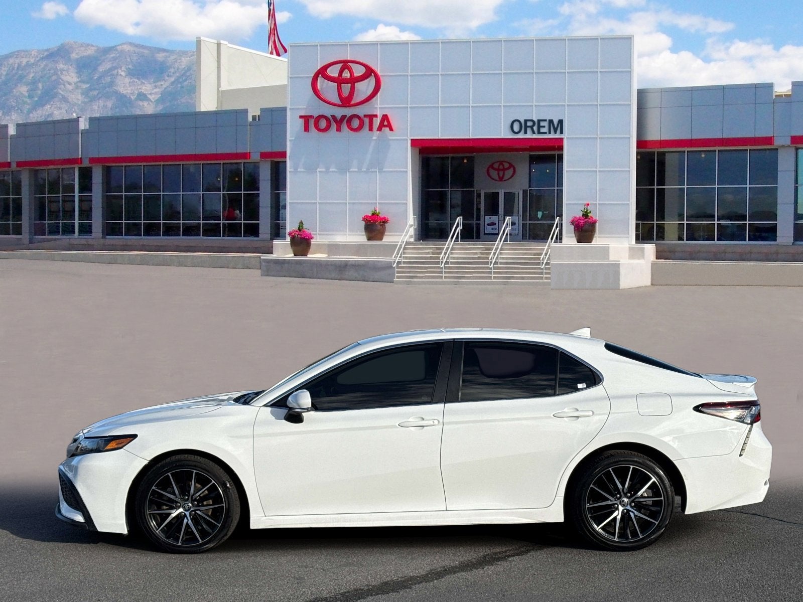 2022 Toyota CAMRY SE