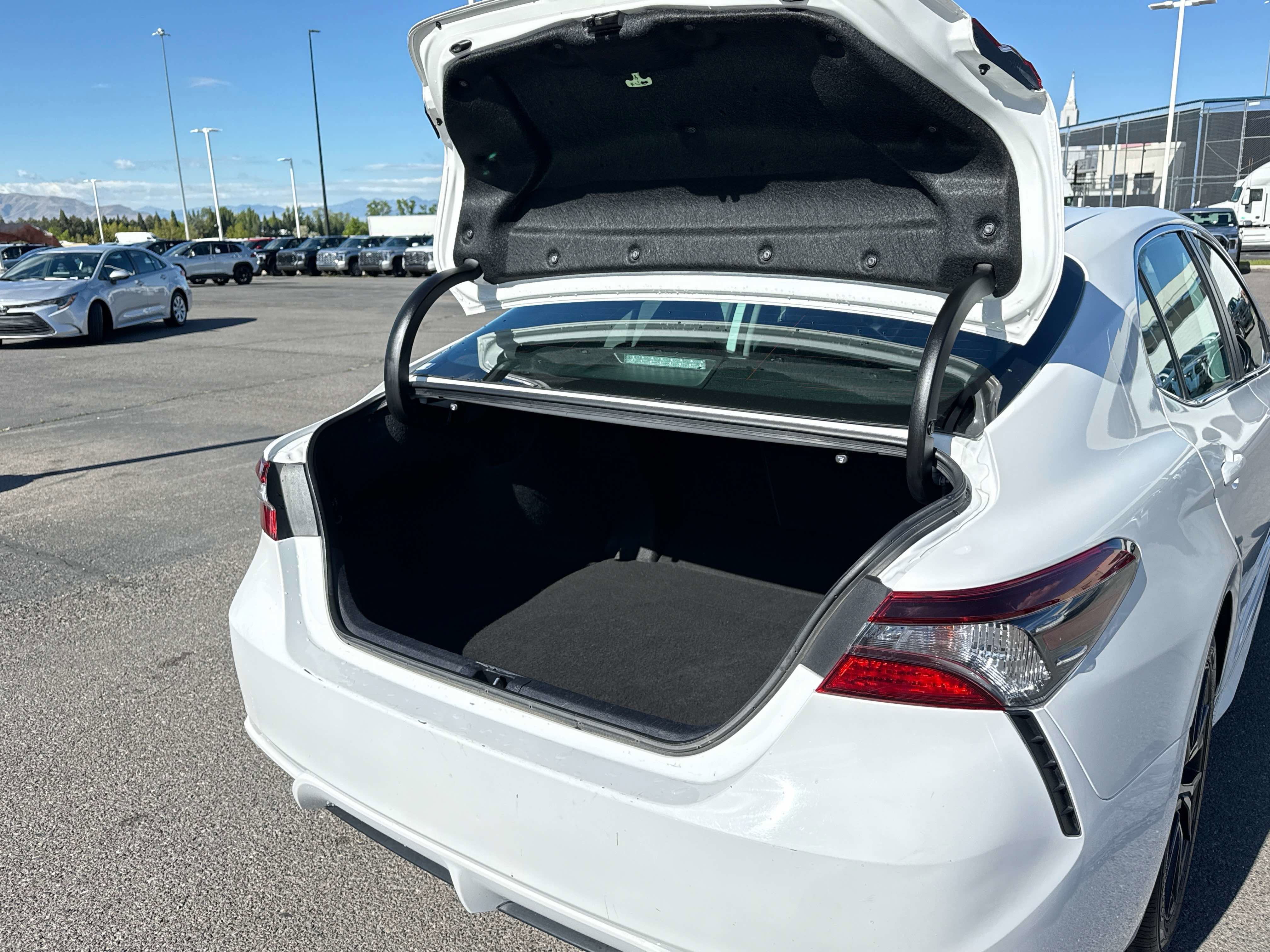 2024 Toyota CAMRY SE