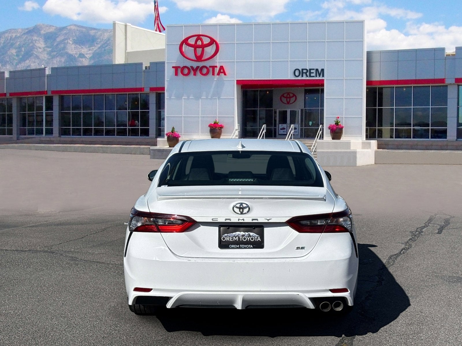 2024 Toyota CAMRY SE