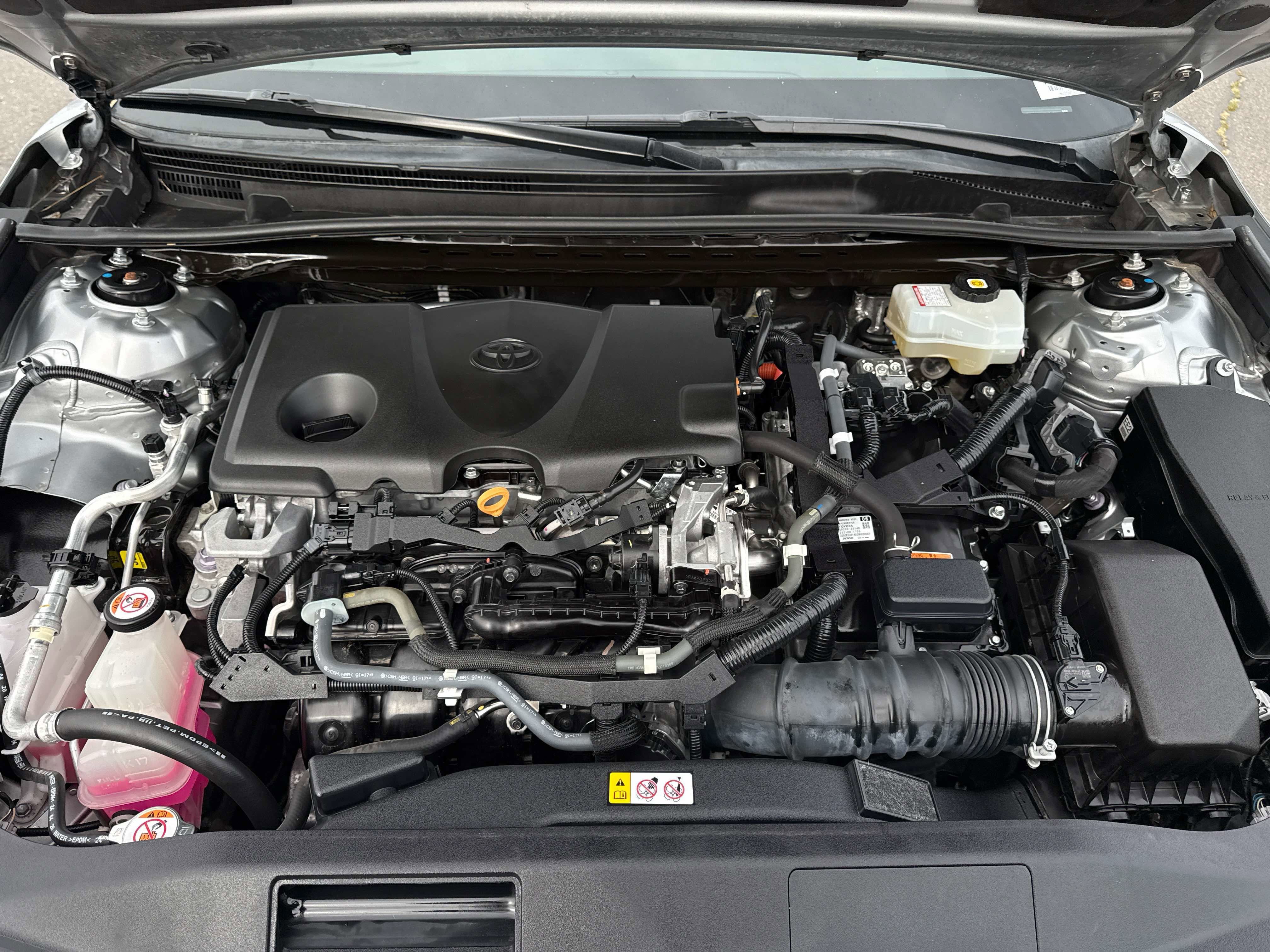 2020 Toyota Camry Hybrid Hybrid SE