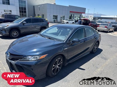 2020 Toyota Camry Hybrid Hybrid SE