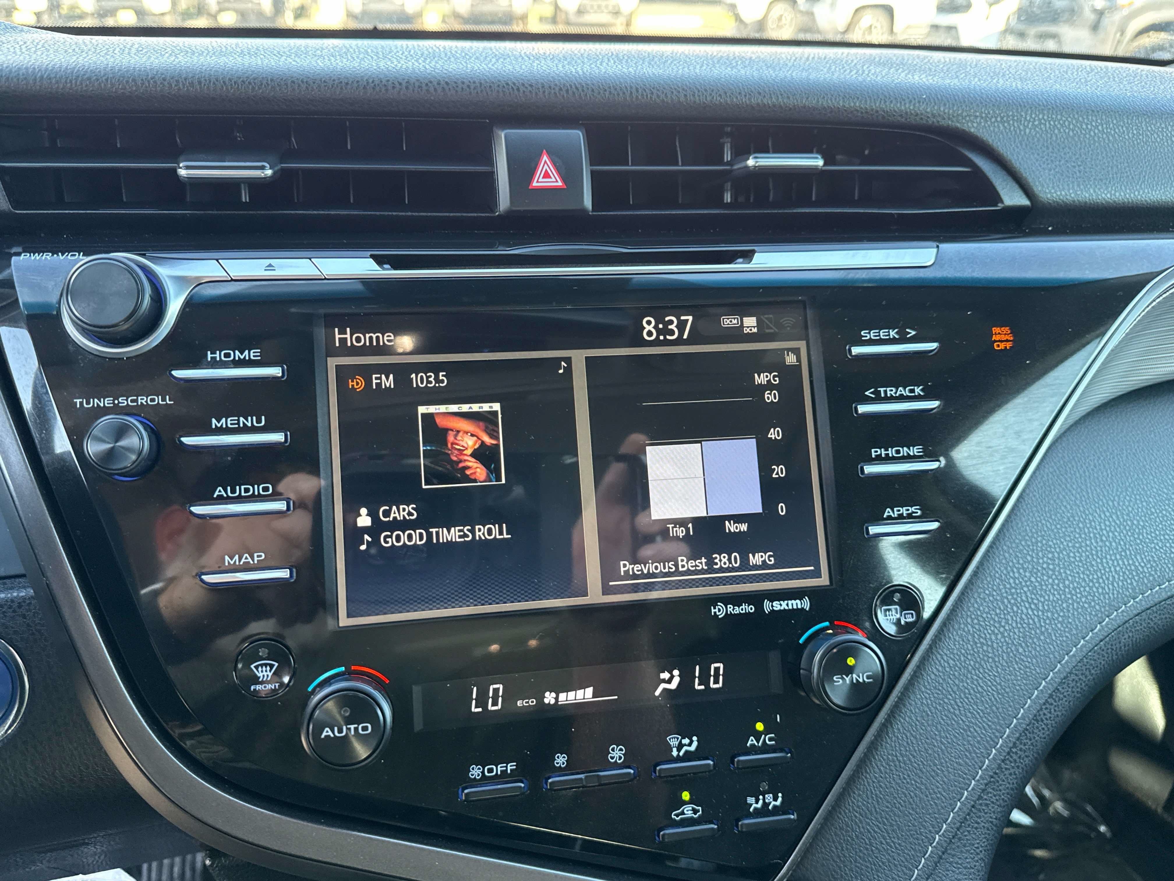 2020 Toyota Camry Hybrid Hybrid SE