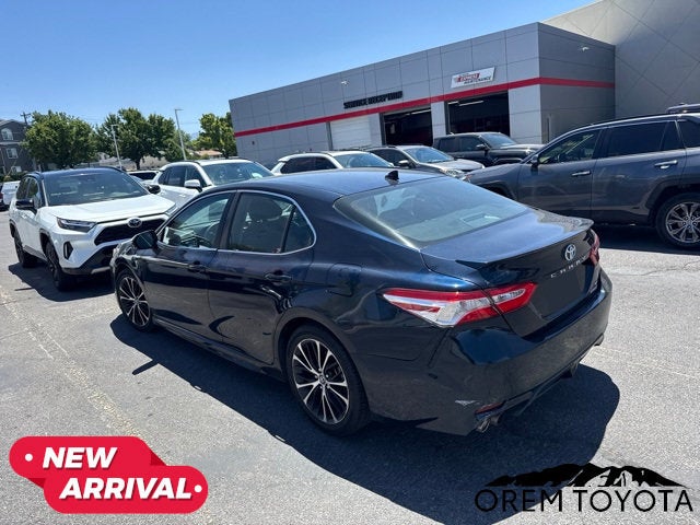 2020 Toyota Camry Hybrid Hybrid SE