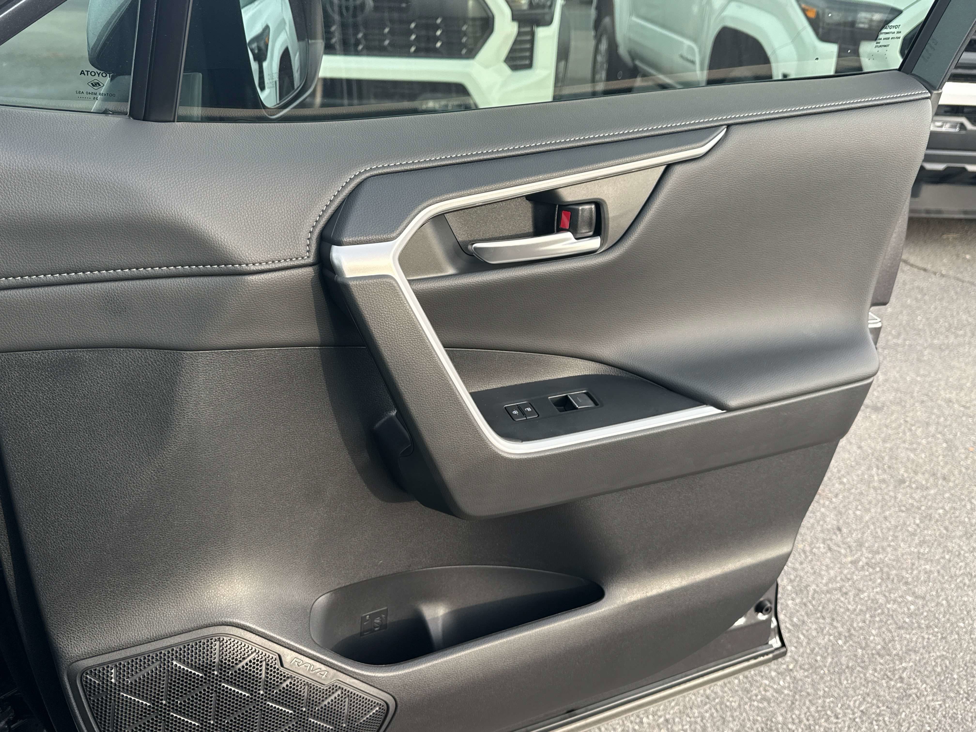 2025 Toyota RAV4 HYBRID Hybrid Limited