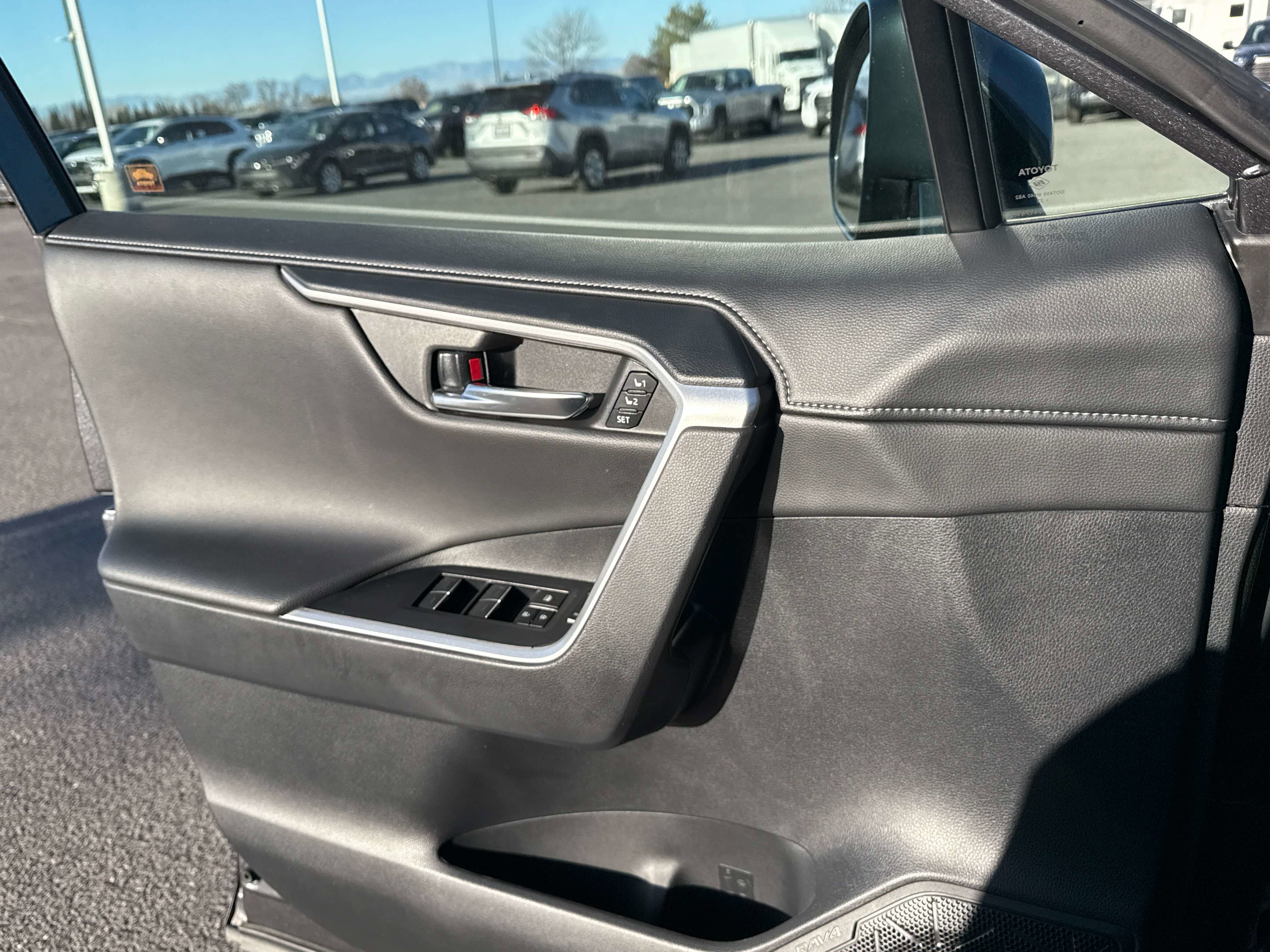 2023 Toyota RAV4 HYBRID Hybrid Limited