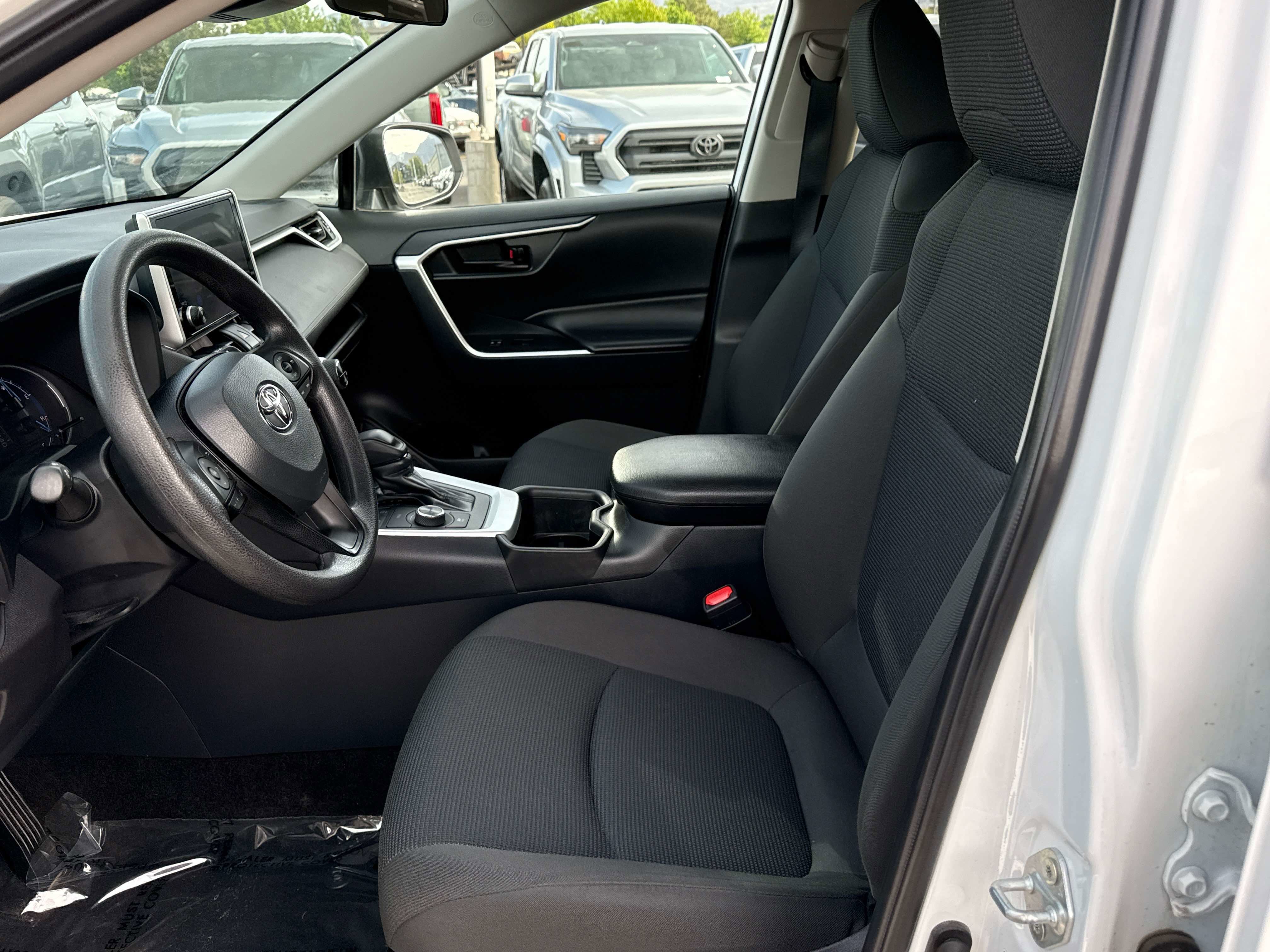 2025 Toyota RAV4 HYBRID Hybrid LE