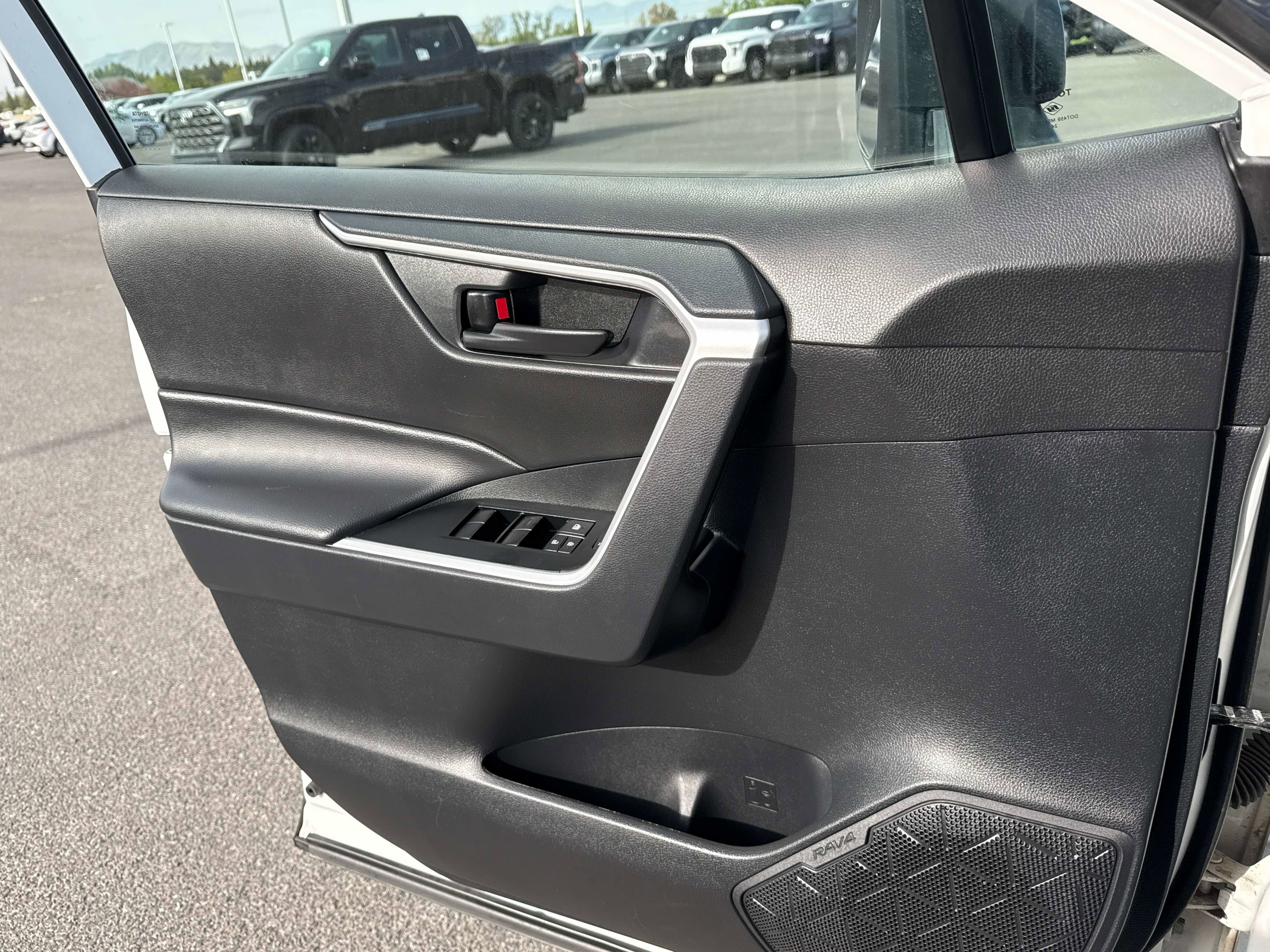 2025 Toyota RAV4 HYBRID Hybrid LE