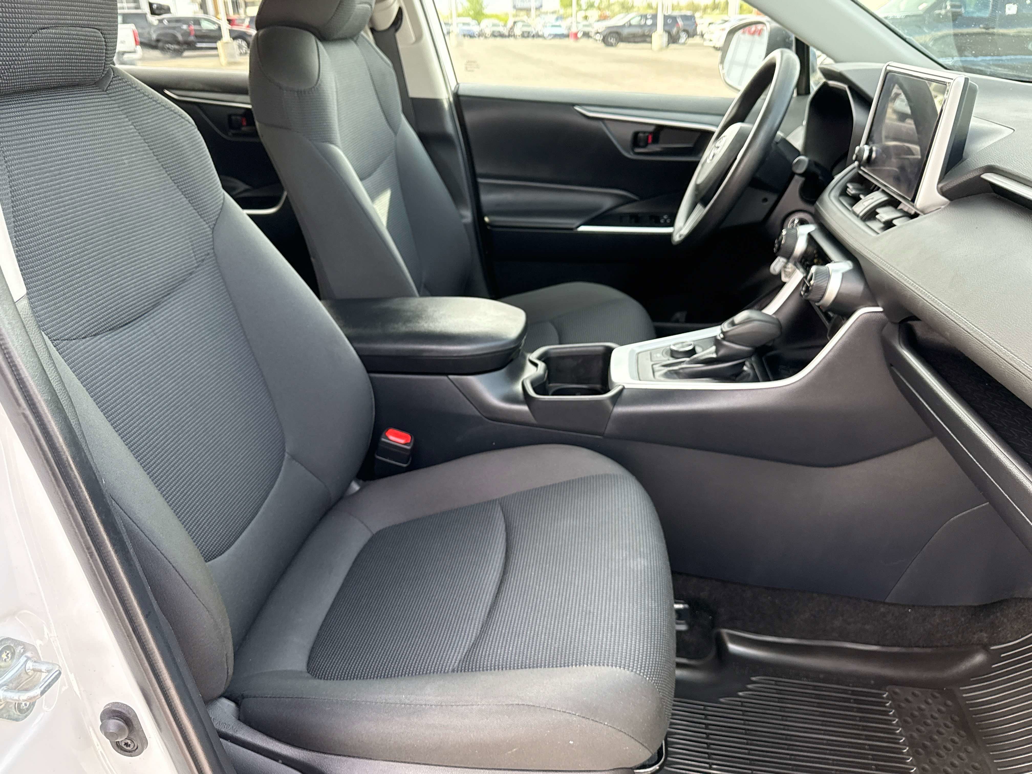 2025 Toyota RAV4 HYBRID Hybrid LE