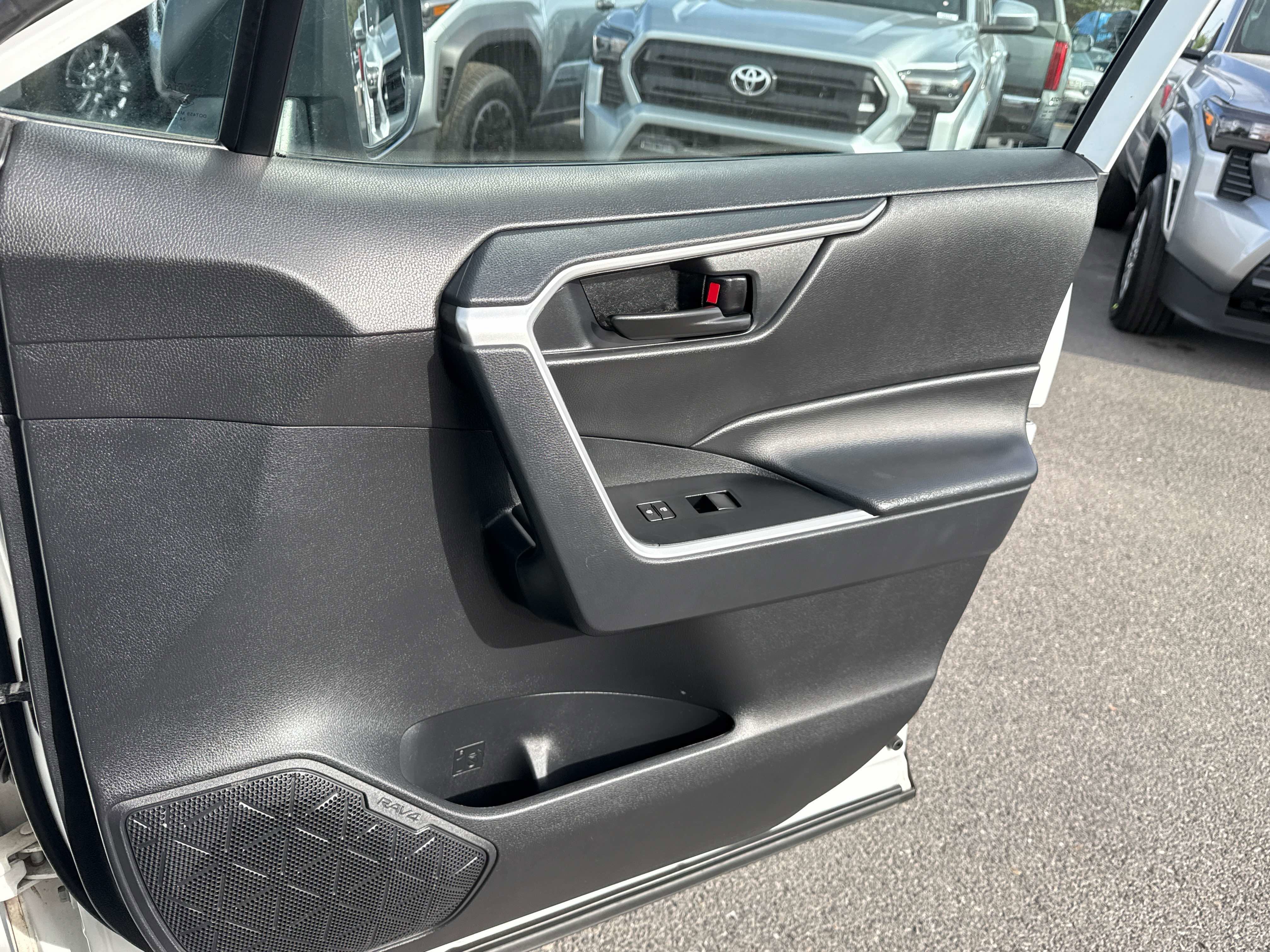 2025 Toyota RAV4 HYBRID Hybrid LE