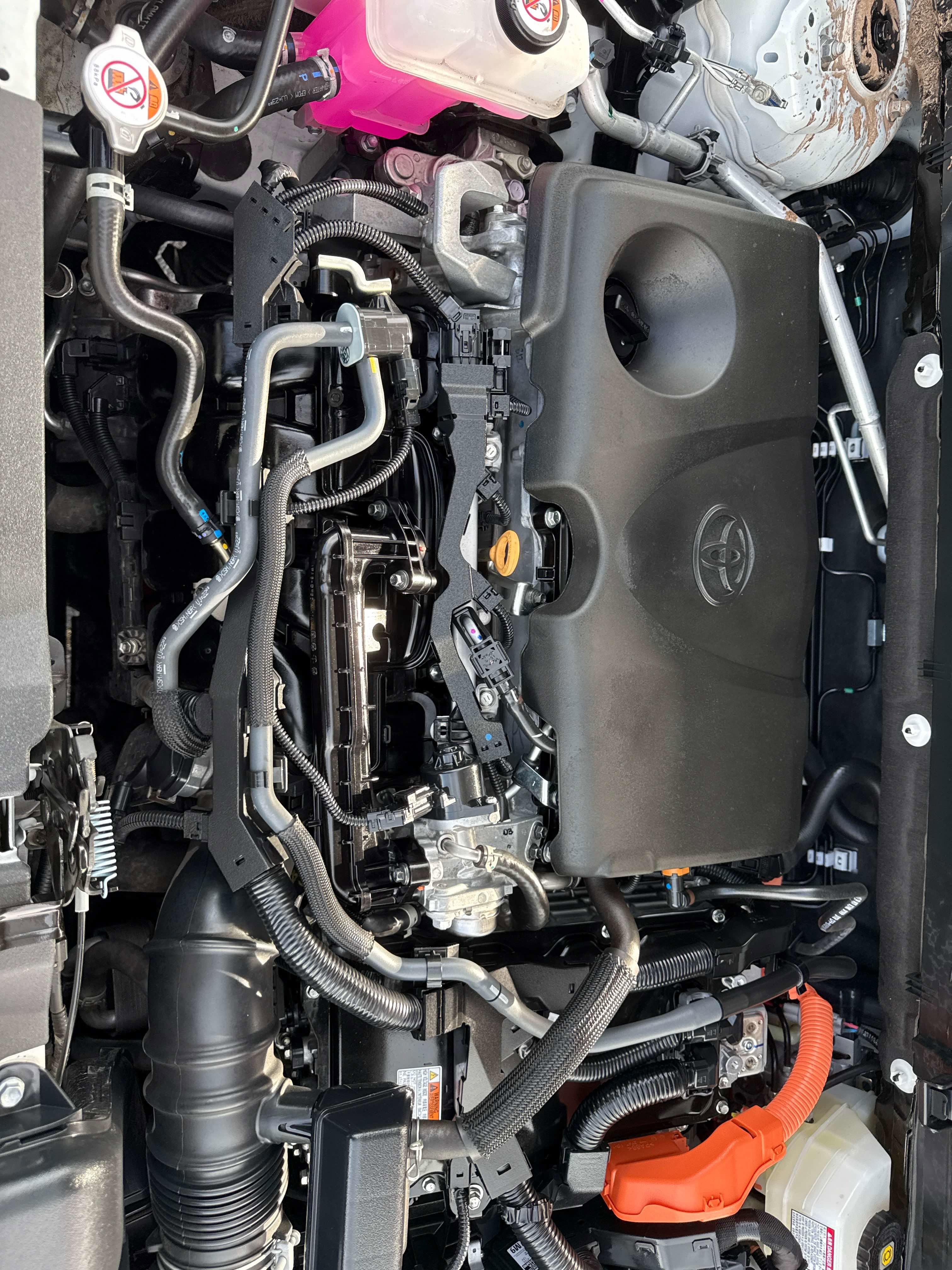 2025 Toyota RAV4 HYBRID Hybrid LE