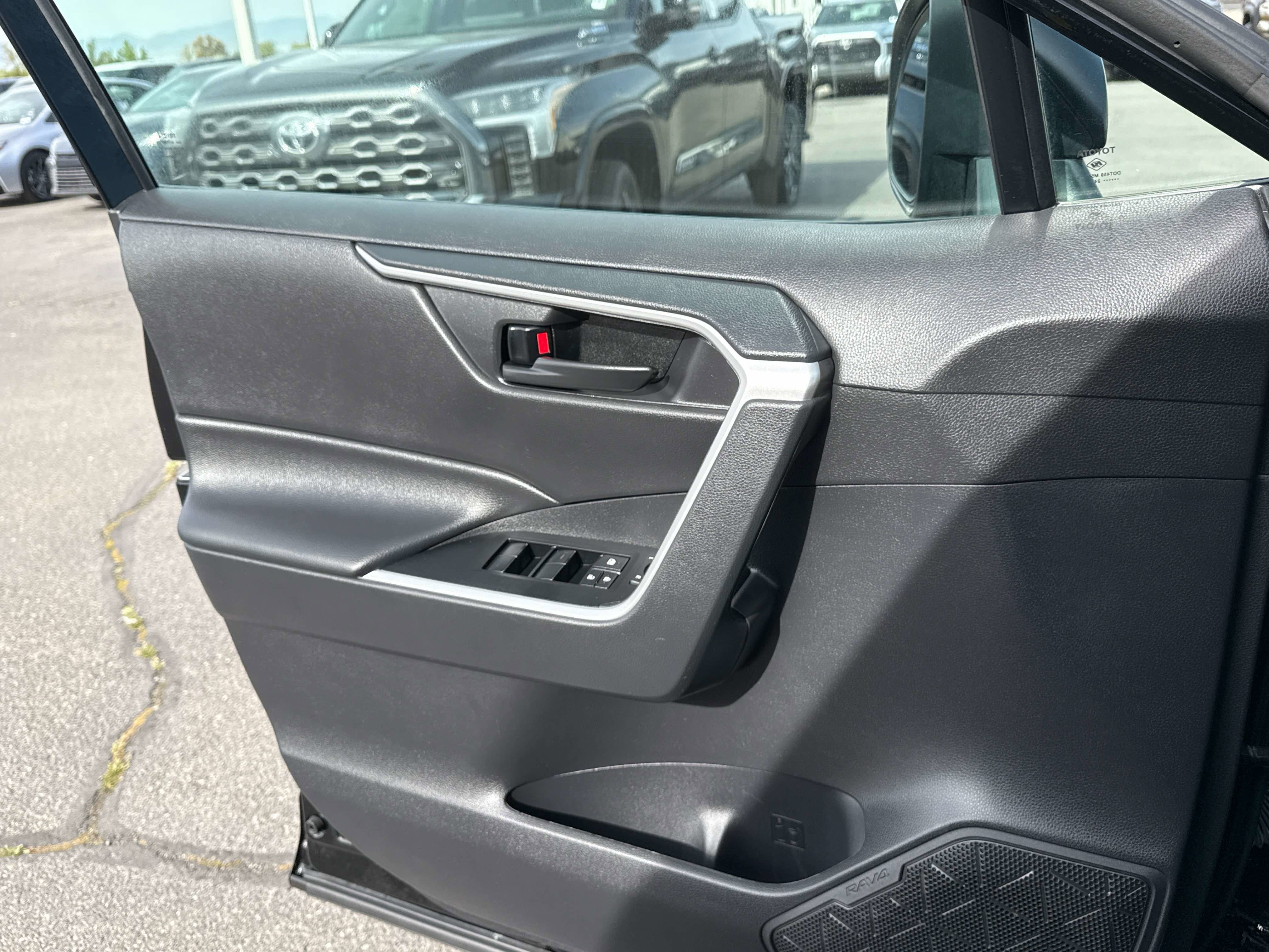 2024 Toyota RAV4 HYBRID Hybrid LE