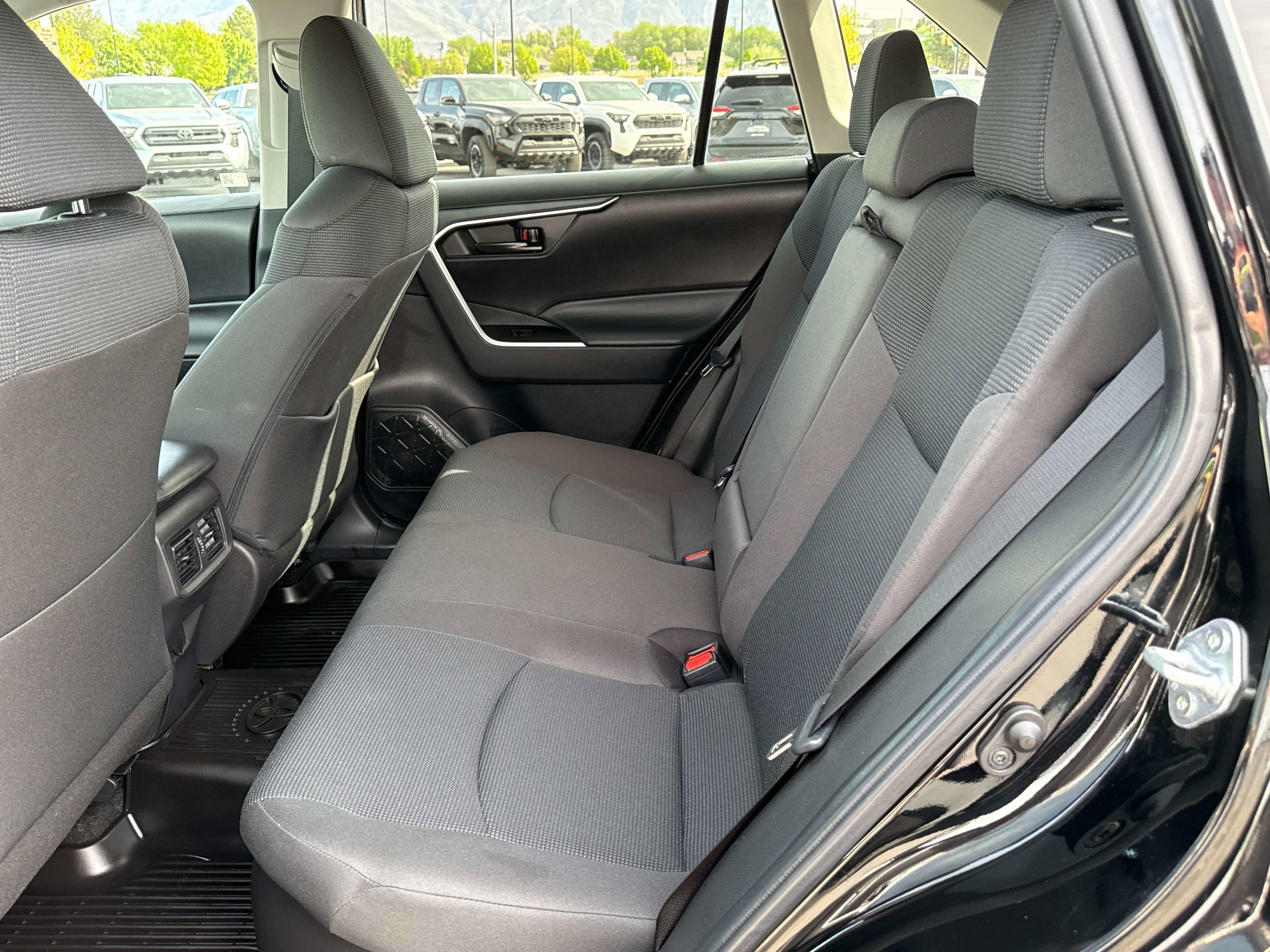 2024 Toyota RAV4 HYBRID Hybrid LE