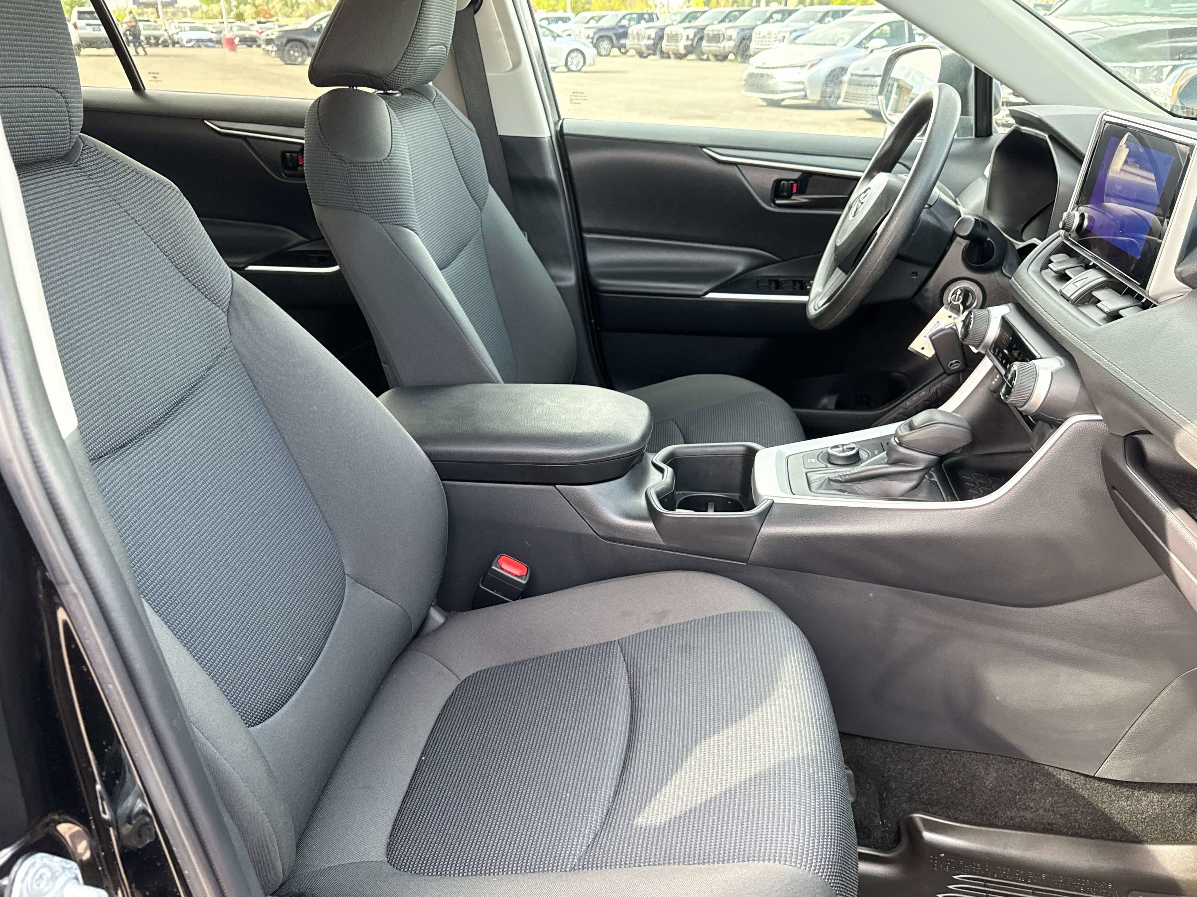 2024 Toyota RAV4 HYBRID Hybrid LE