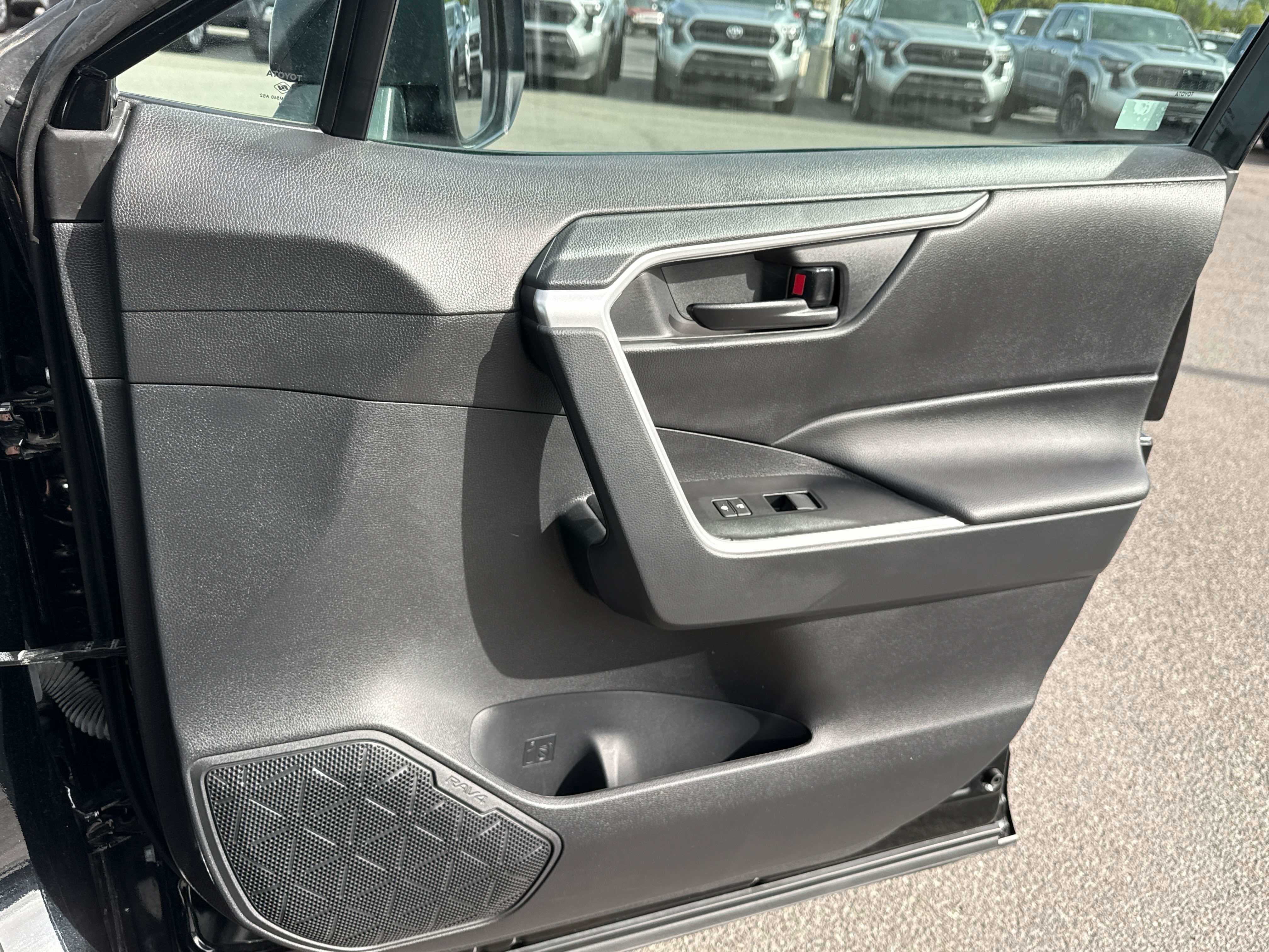 2024 Toyota RAV4 HYBRID Hybrid LE