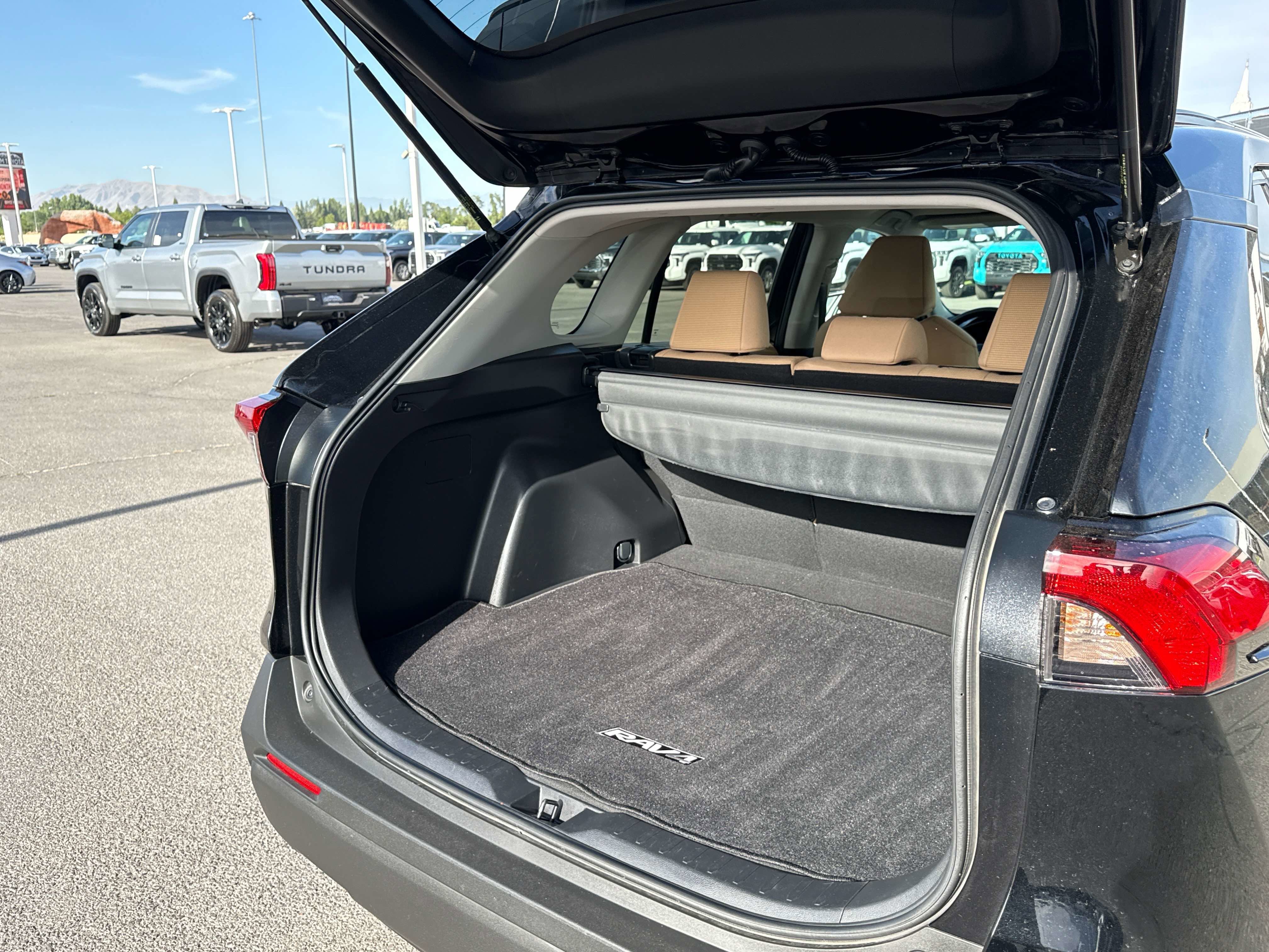 2021 Toyota RAV4 Hybrid Hybrid LE