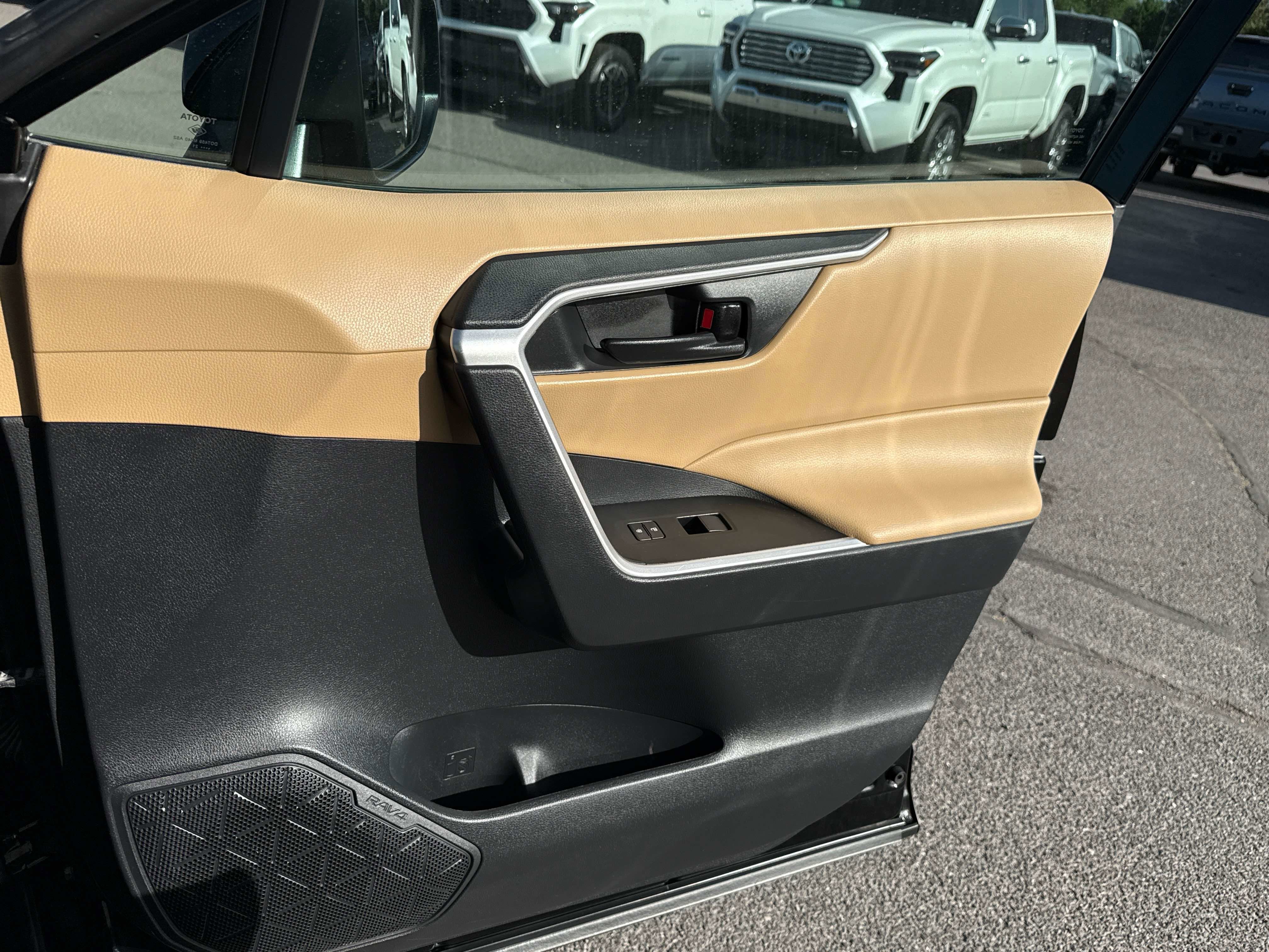 2021 Toyota RAV4 Hybrid Hybrid LE