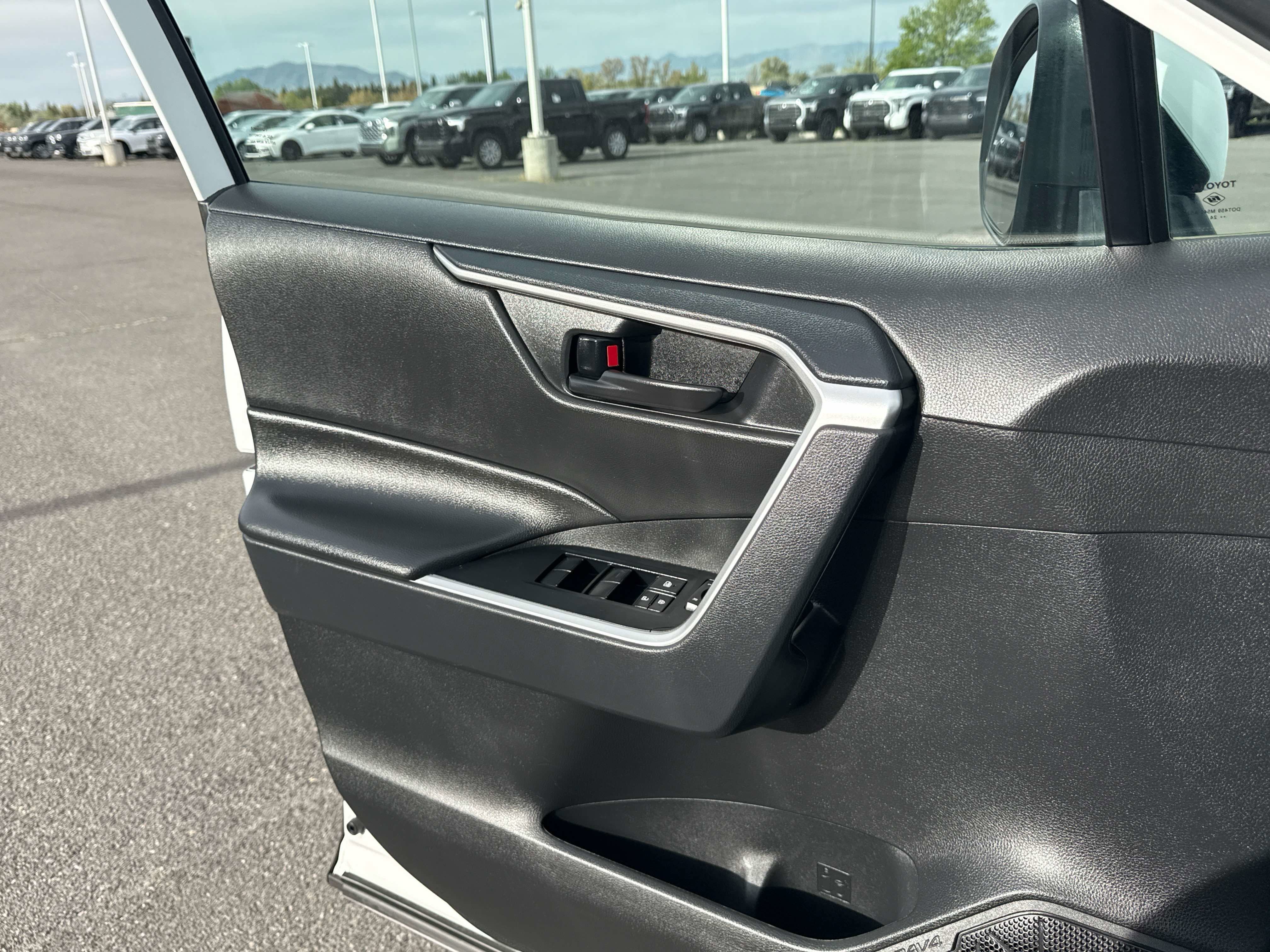 2024 Toyota RAV4 HYBRID Hybrid LE