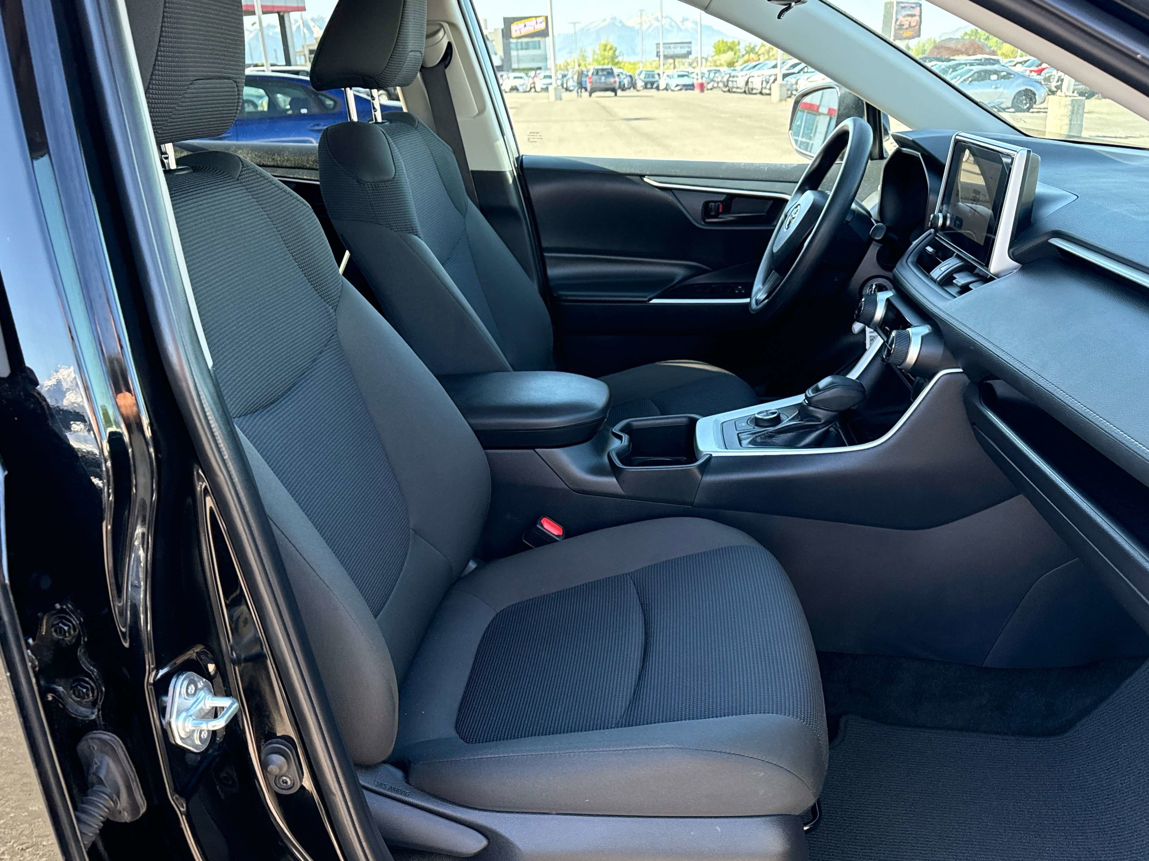 2025 Toyota RAV4 HYBRID Hybrid LE