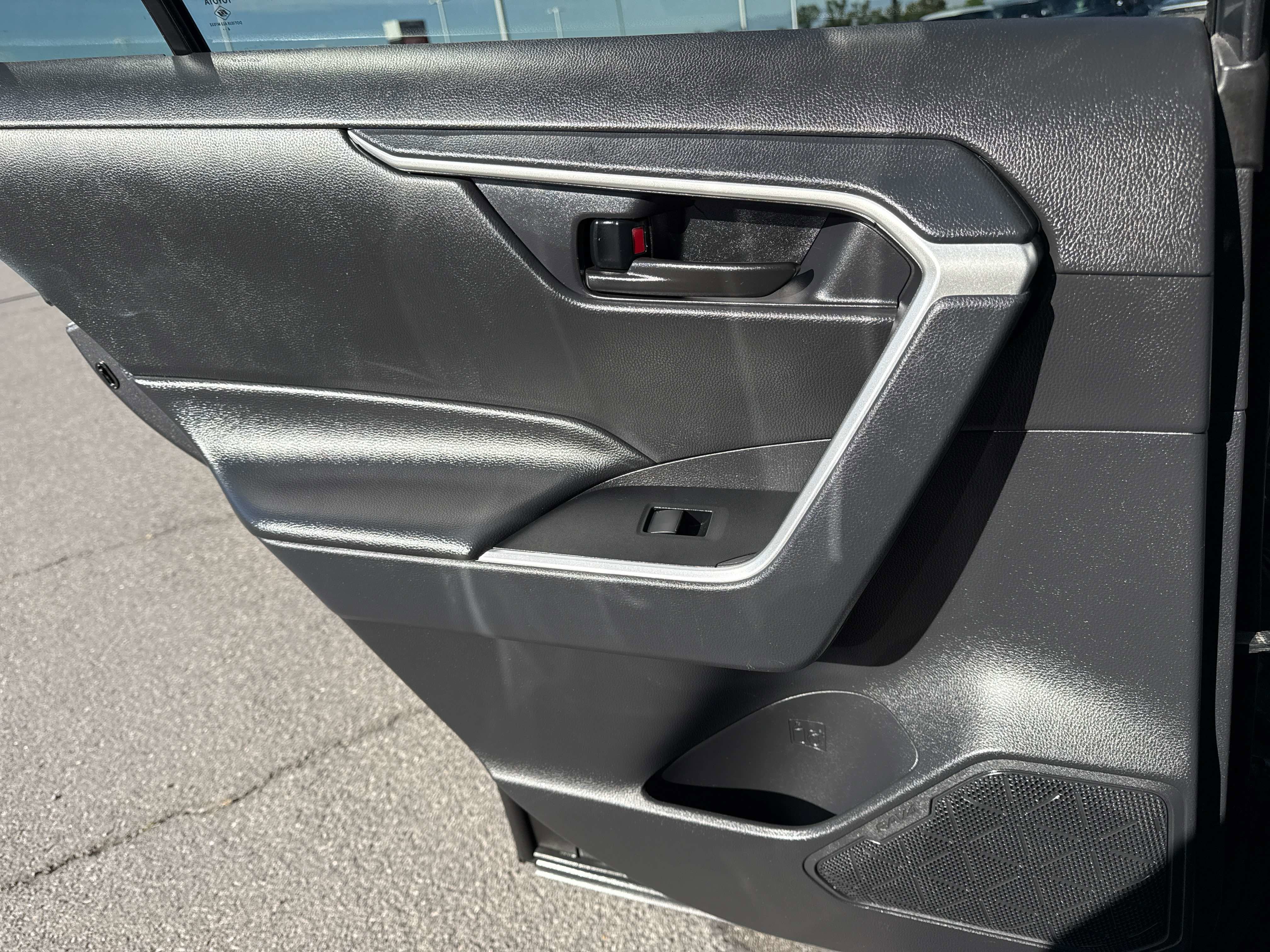 2025 Toyota RAV4 Hybrid Hybrid LE