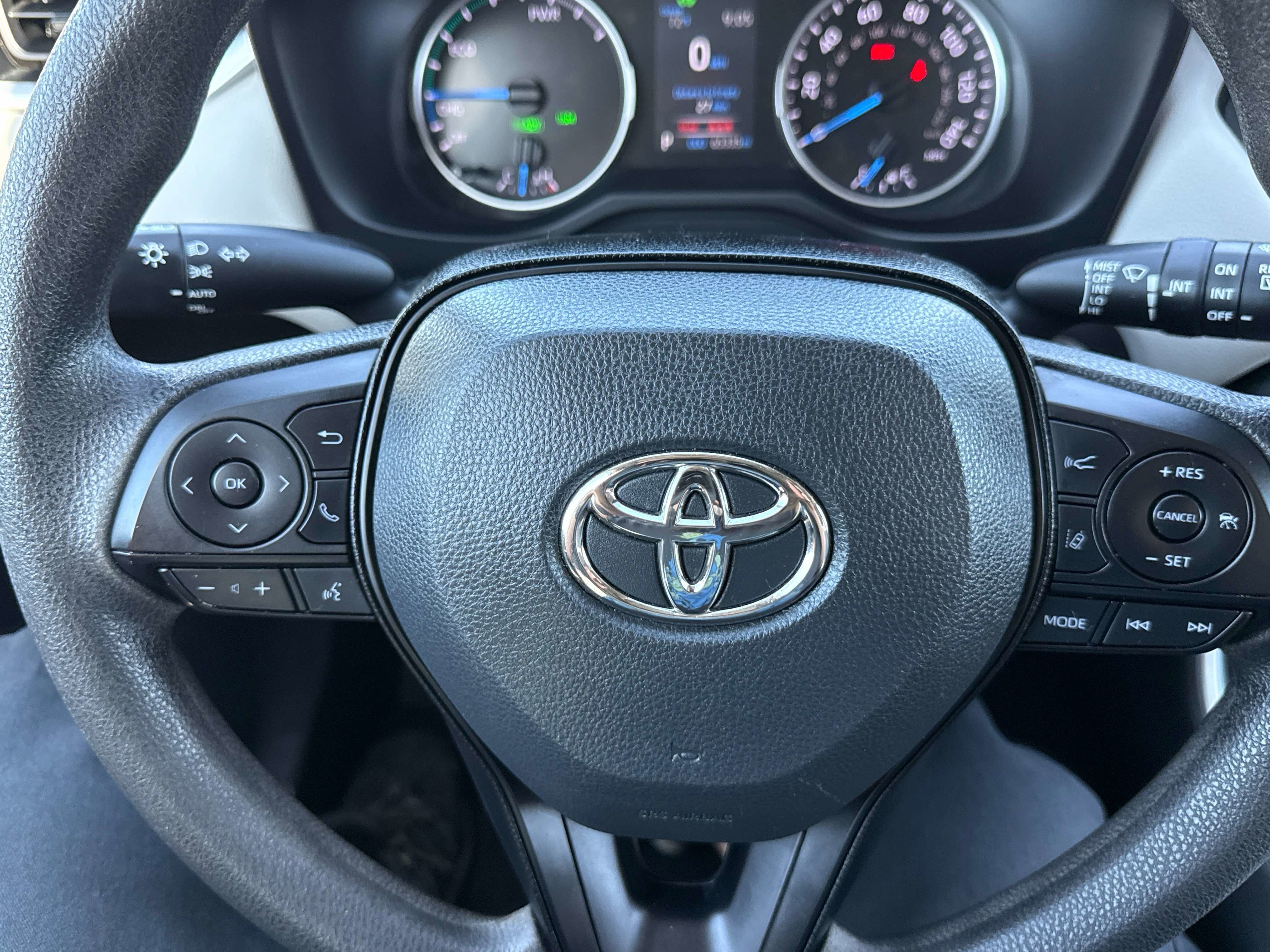 2022 Toyota RAV4 HYBRID Hybrid XLE
