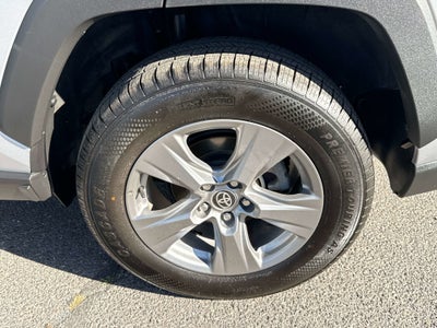 2022 Toyota RAV4 HYBRID Hybrid XLE