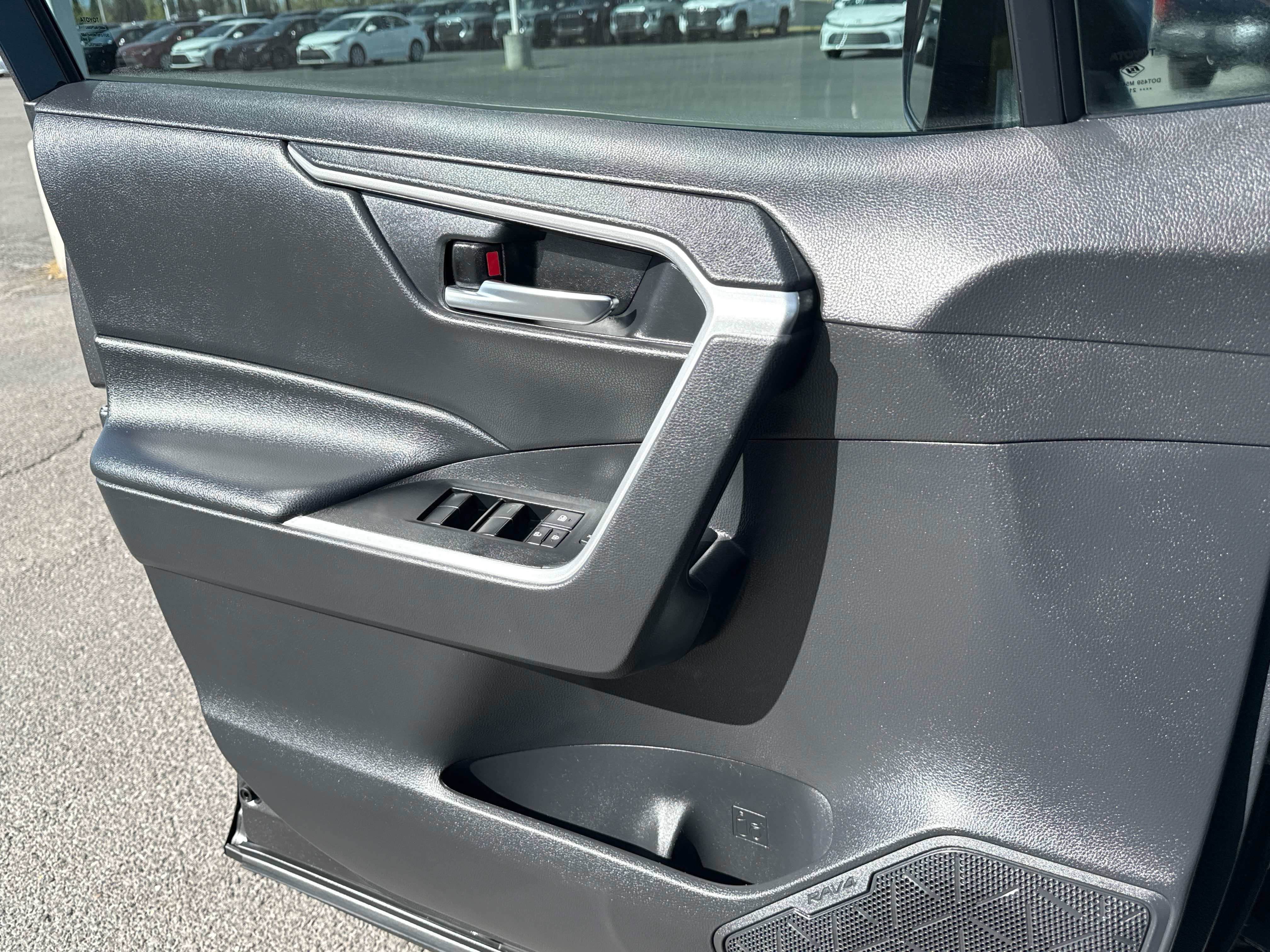 2021 Toyota RAV4 HYBRID Hybrid XLE