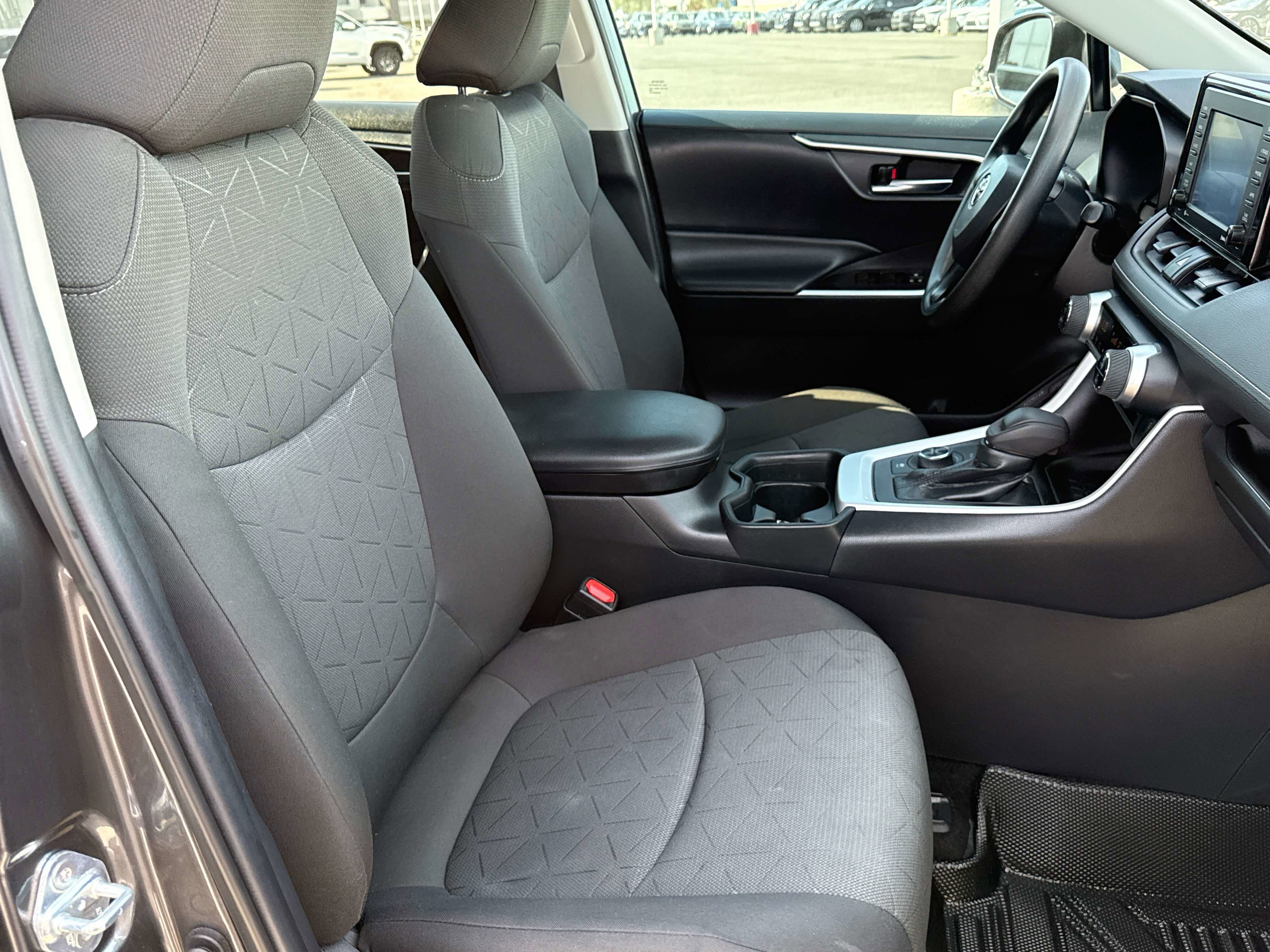 2021 Toyota RAV4 HYBRID Hybrid XLE