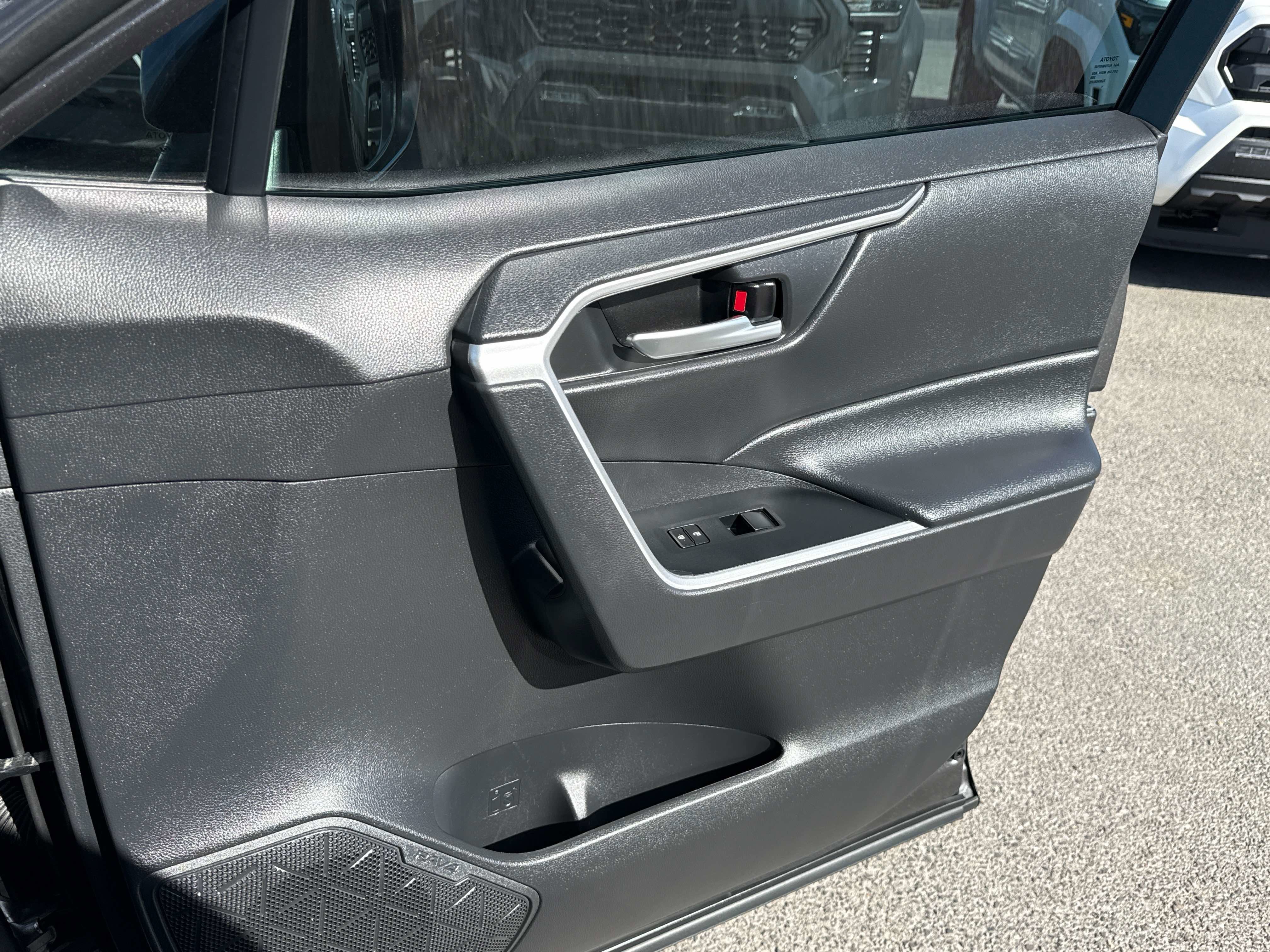 2021 Toyota RAV4 HYBRID Hybrid XLE