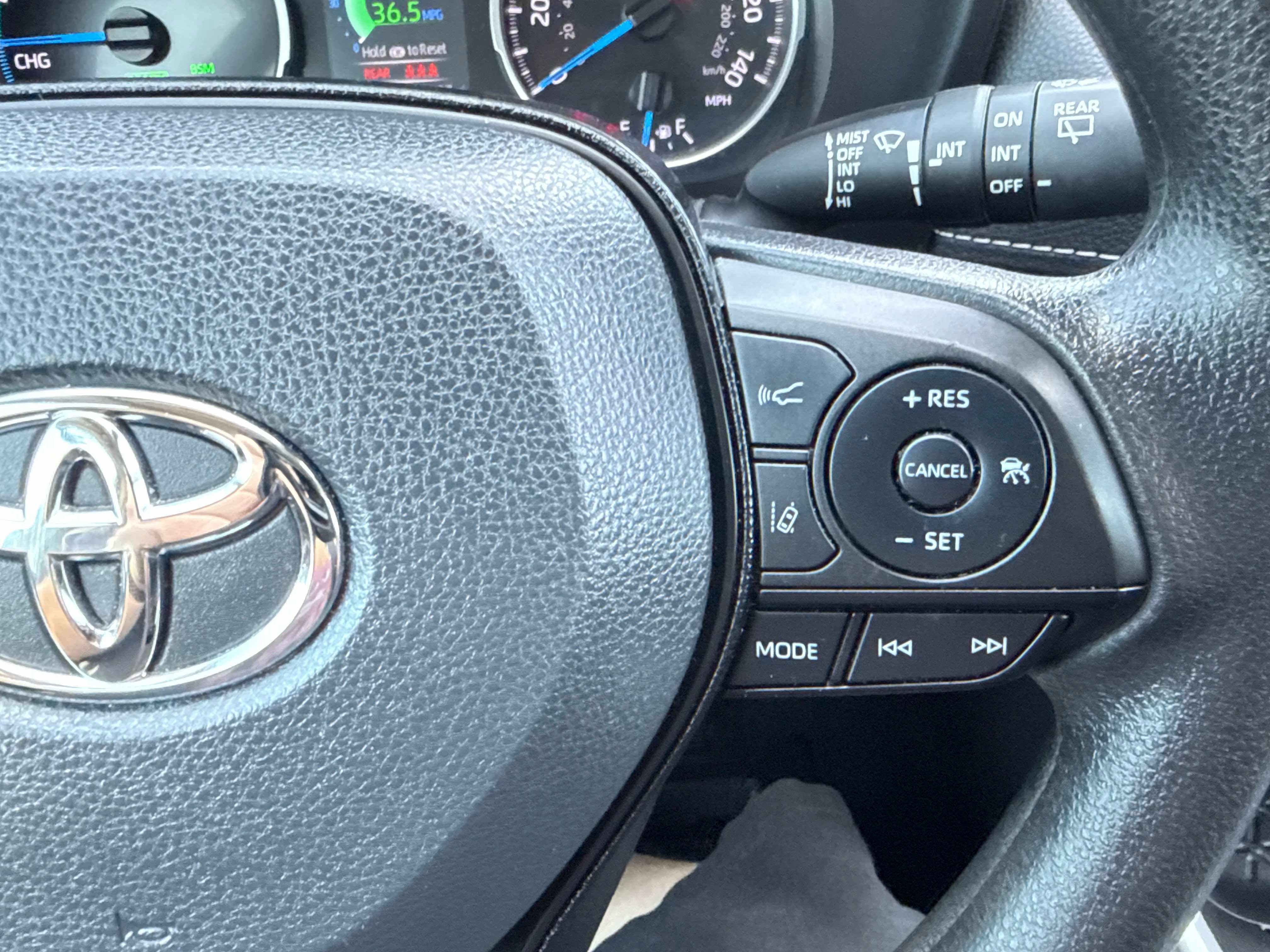 2021 Toyota RAV4 HYBRID Hybrid XLE