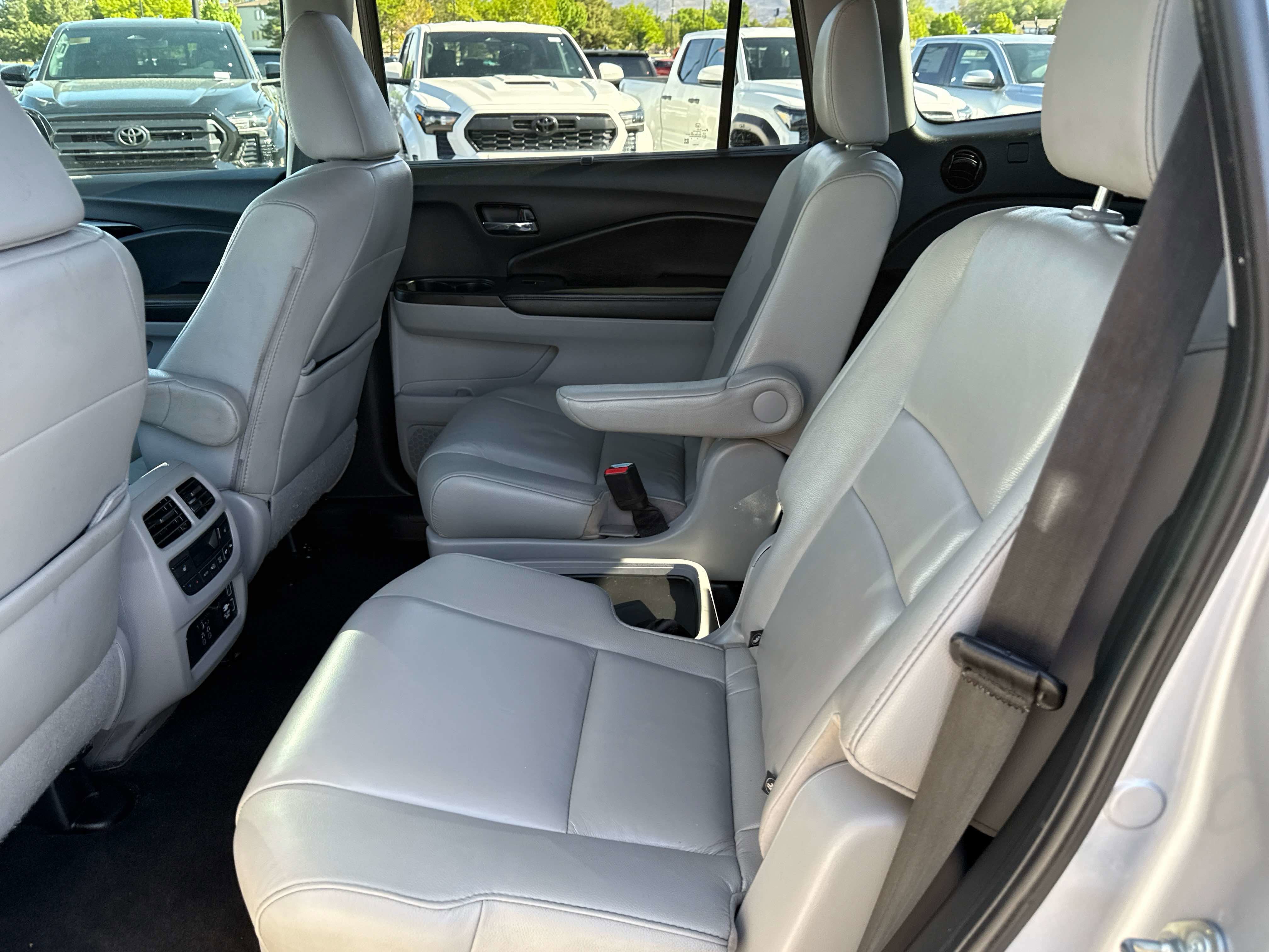 2021 Honda Pilot Touring 7-Passenger