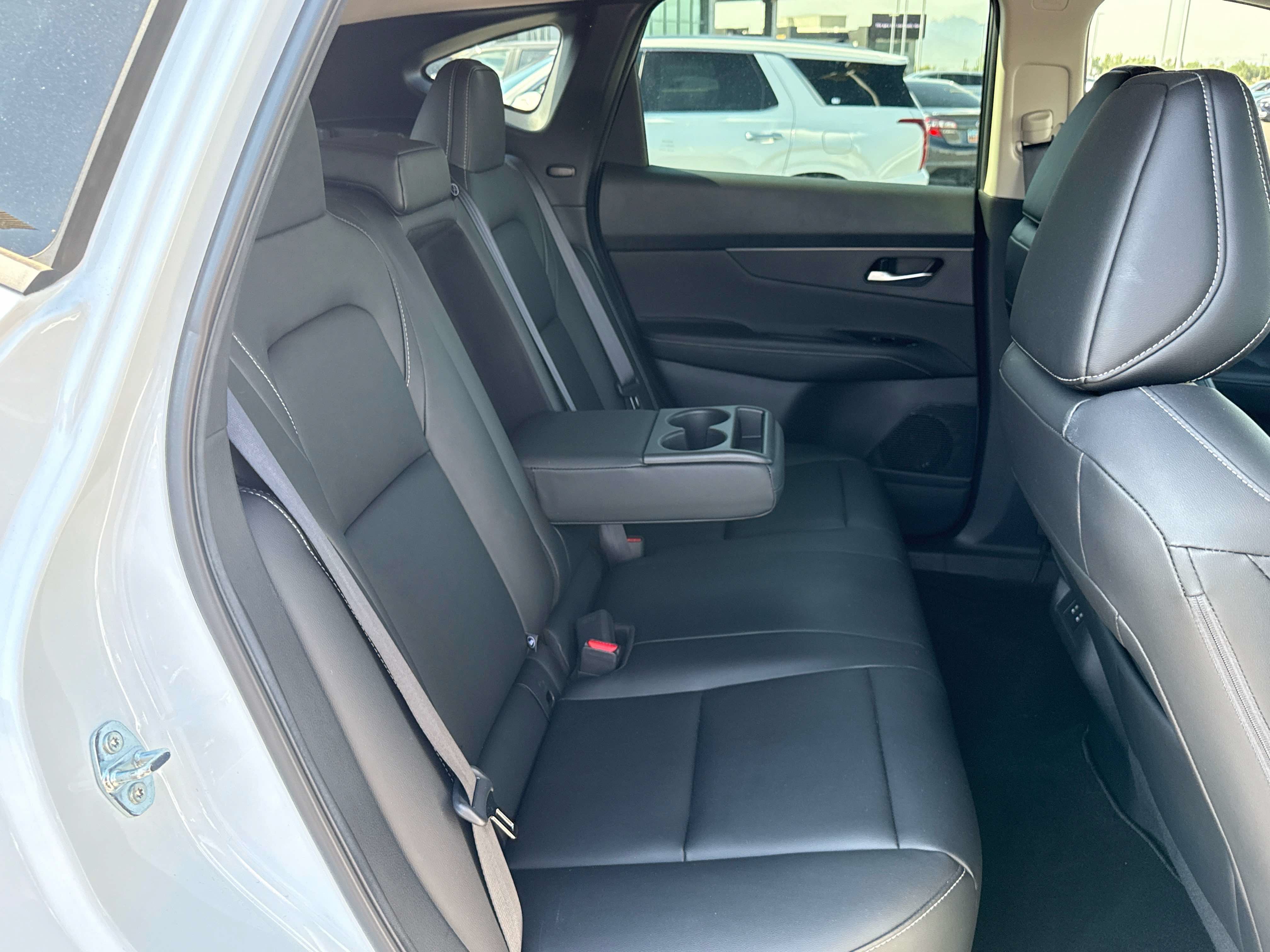 2025 Nissan Murano SV - Photo 16
