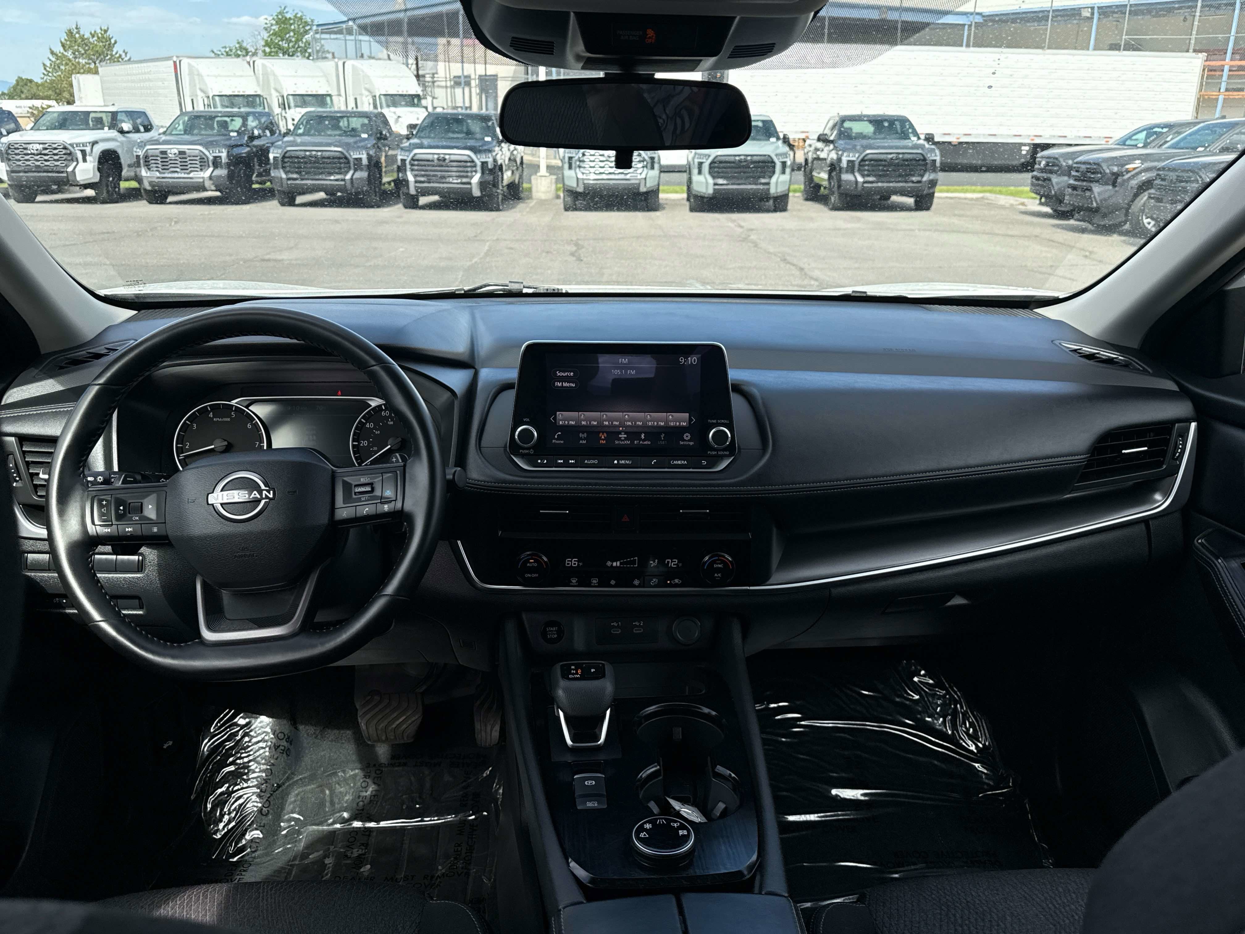 2025 Nissan Rogue SV