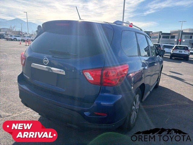 2017 Nissan Pathfinder S