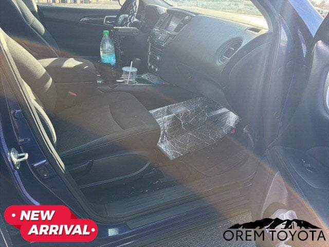 2017 Nissan Pathfinder S