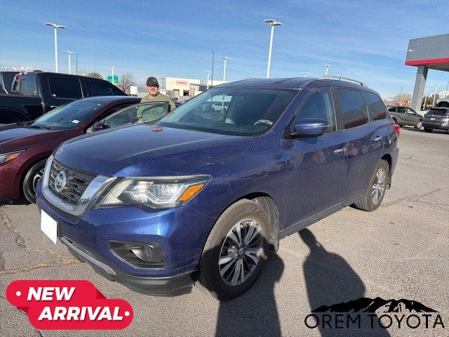 2017 Nissan Pathfinder S