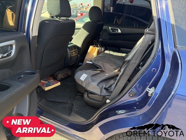 2017 Nissan Pathfinder S