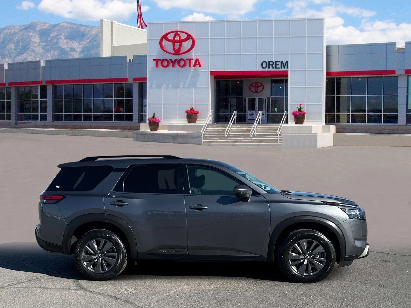 2025 Nissan Pathfinder SV