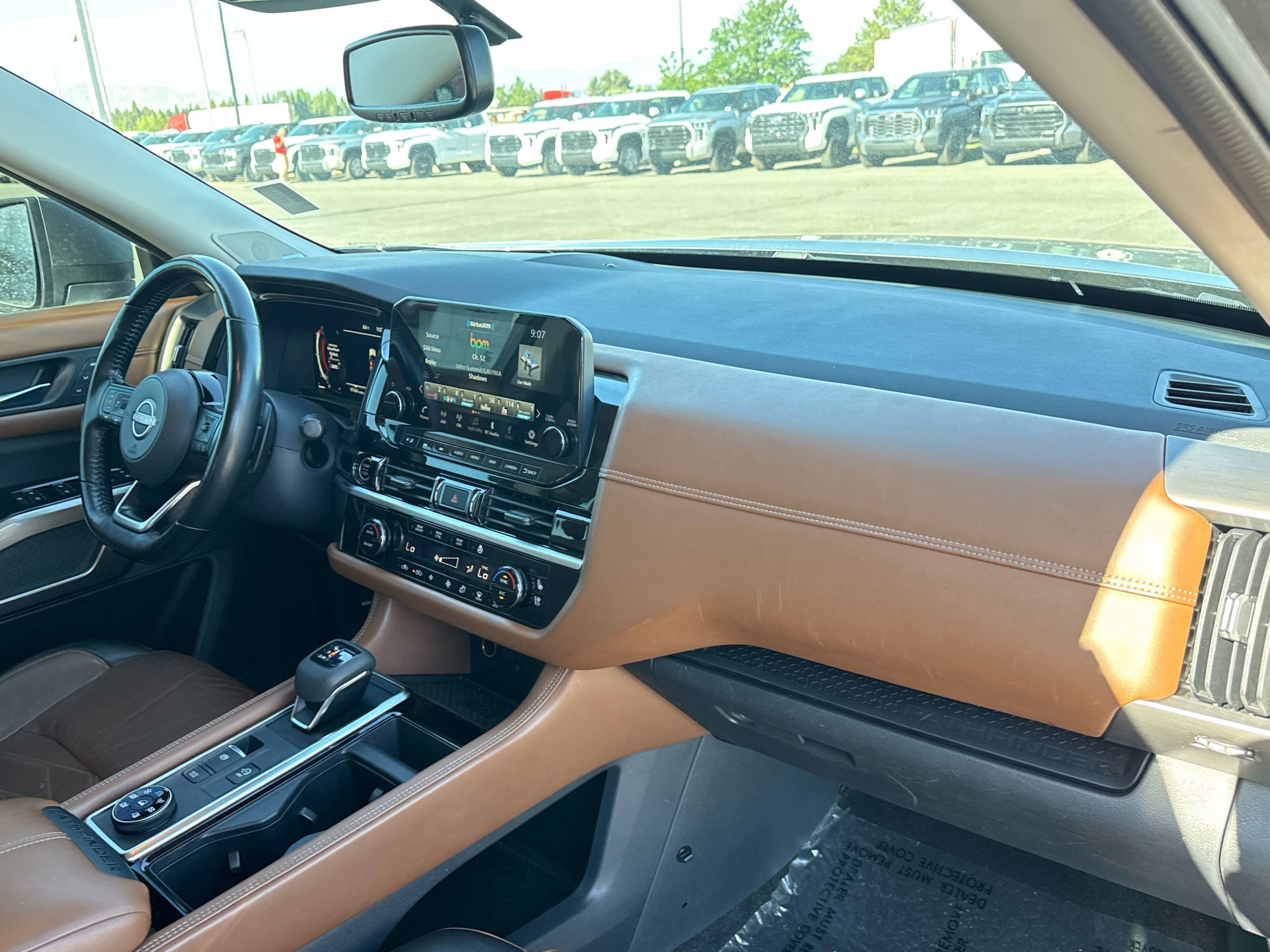 2022 Nissan Pathfinder Platinum