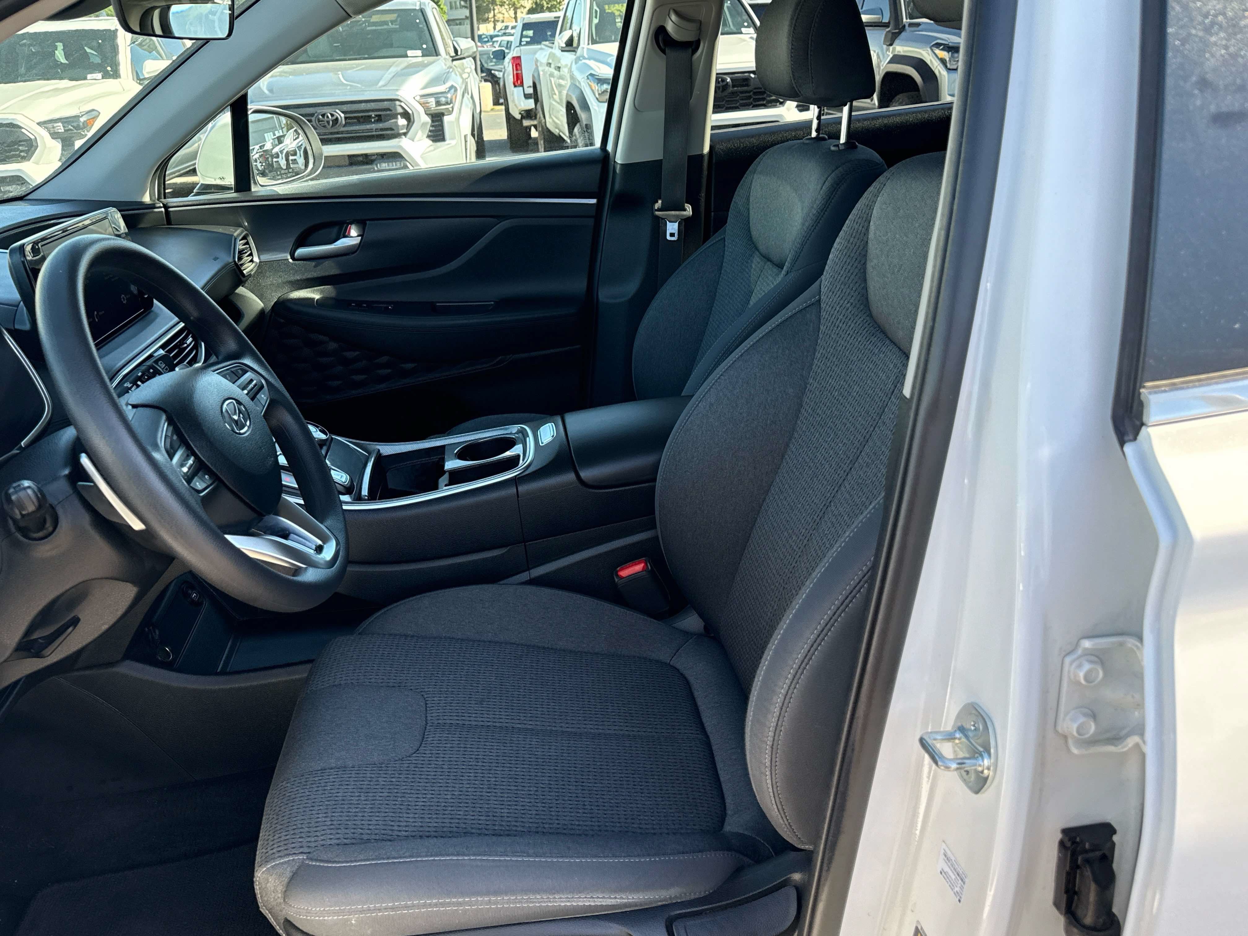 2023 Hyundai Santa Fe SE