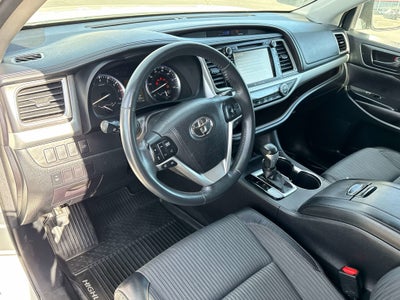 2016 Toyota HIGHLANDER LE Plus