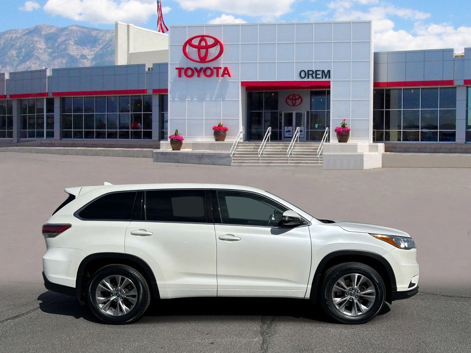 2016 Toyota HIGHLANDER LE Plus