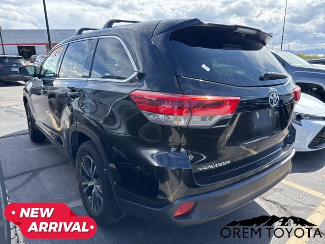 2018 Toyota HIGHLANDER LE