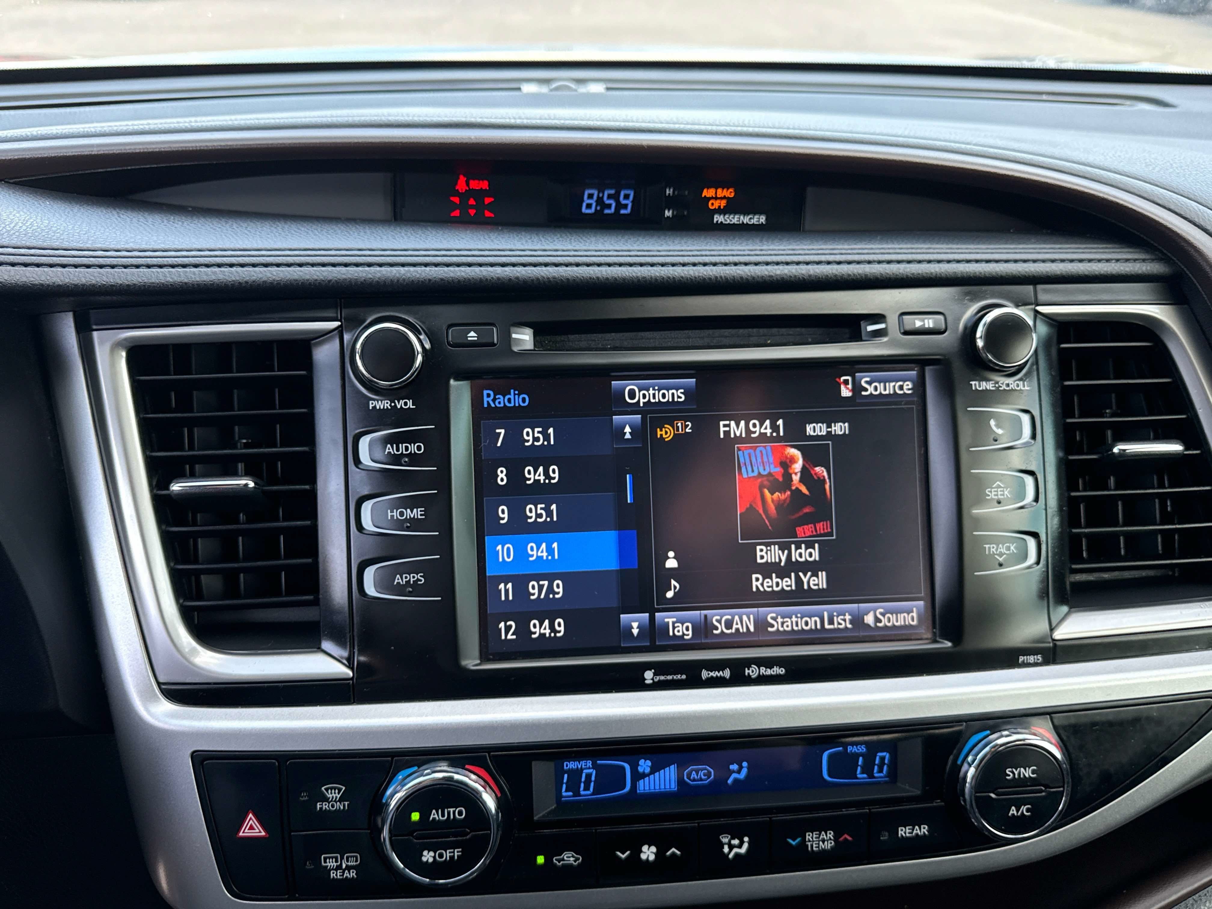 2019 Toyota Highlander LE