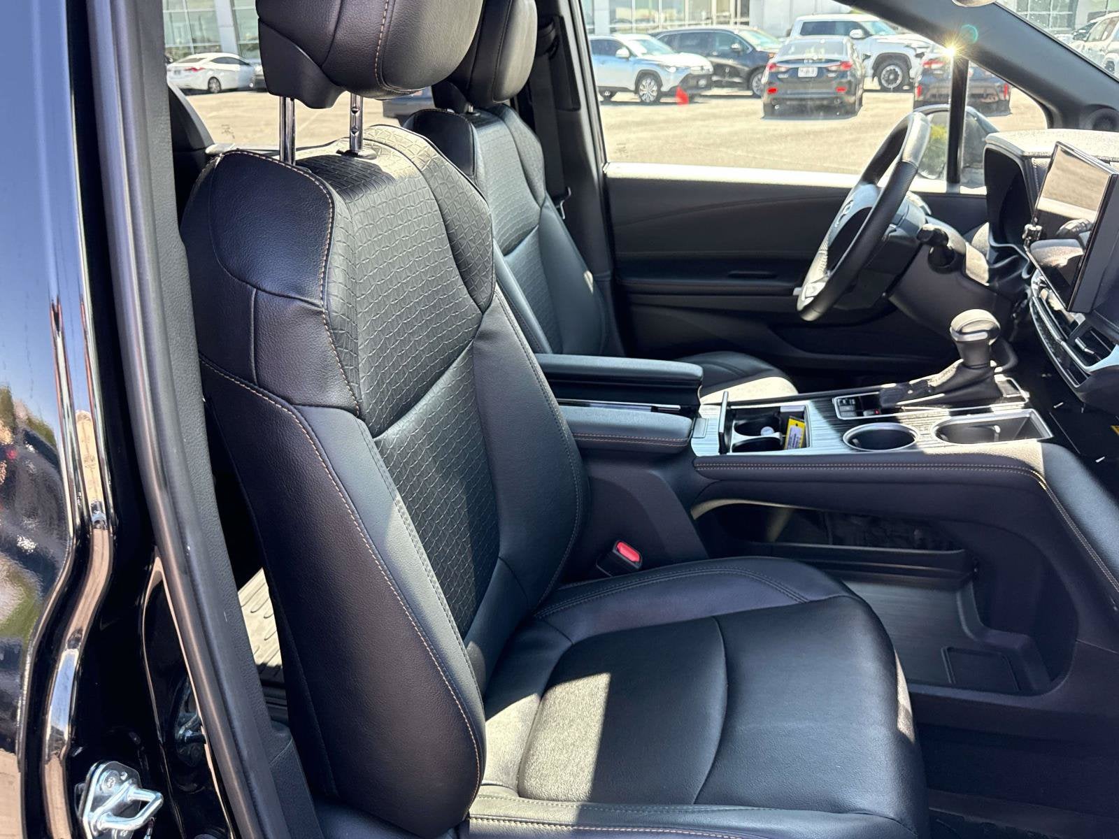 2025 Toyota Sienna Woodland Edition