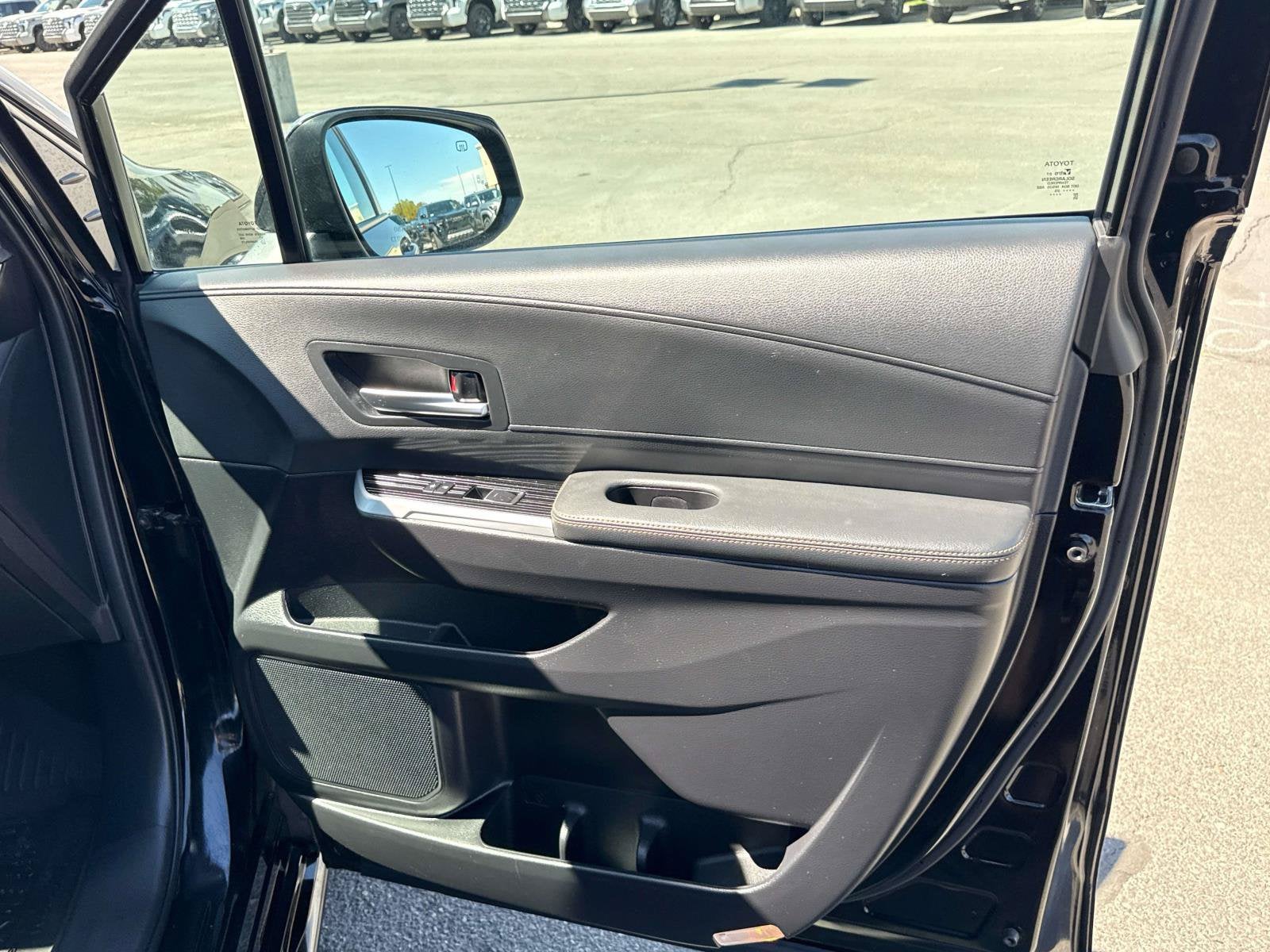 2025 Toyota Sienna Woodland Edition
