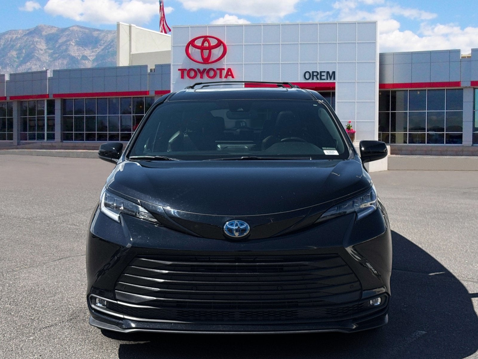 2025 Toyota Sienna Woodland Edition